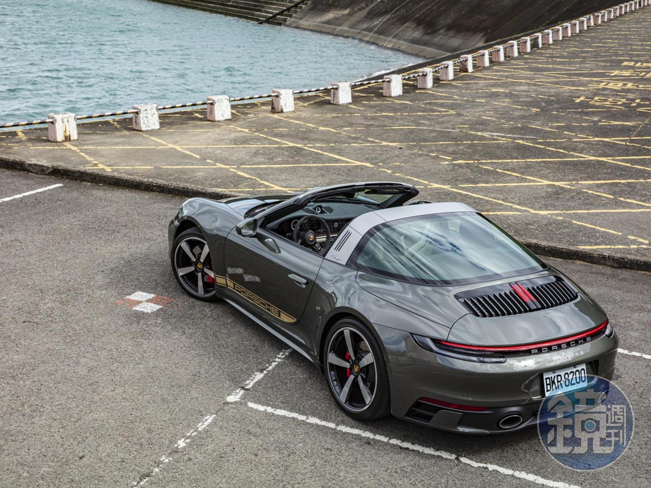 PORSCHE 911 Targa 4S