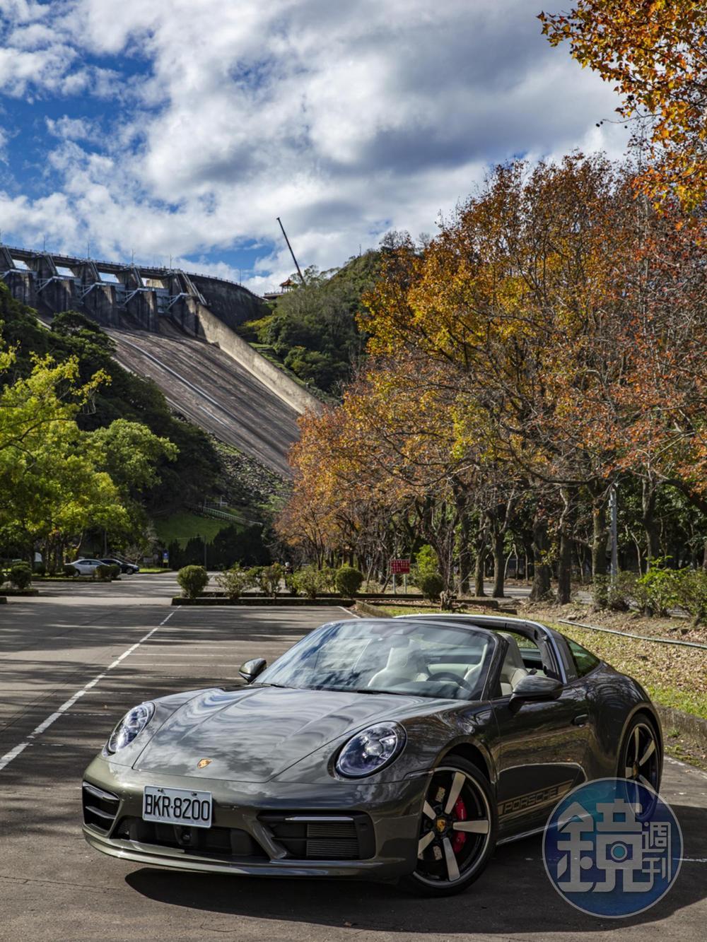 PORSCHE 911 Targa 4S