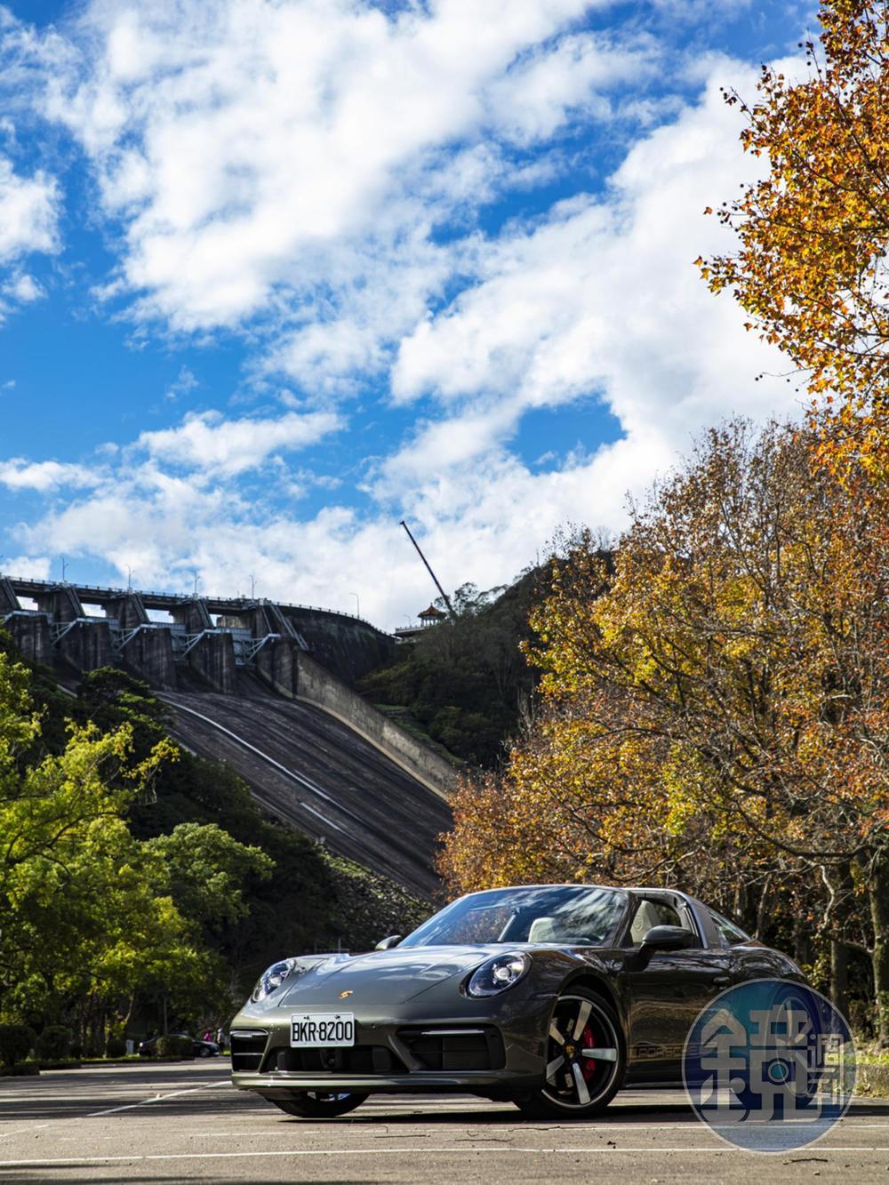 PORSCHE 911 Targa 4S