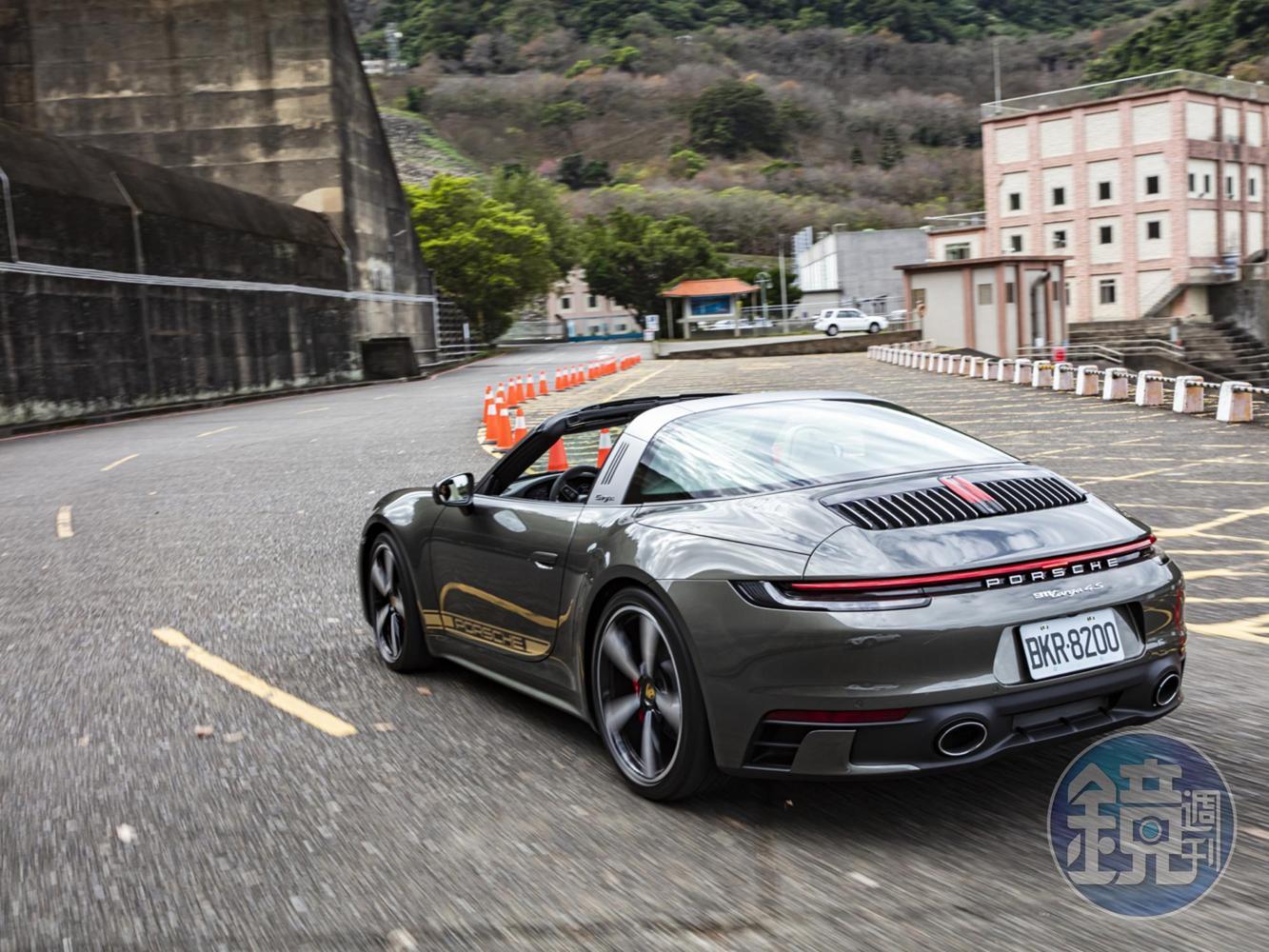 PORSCHE 911 Targa 4S