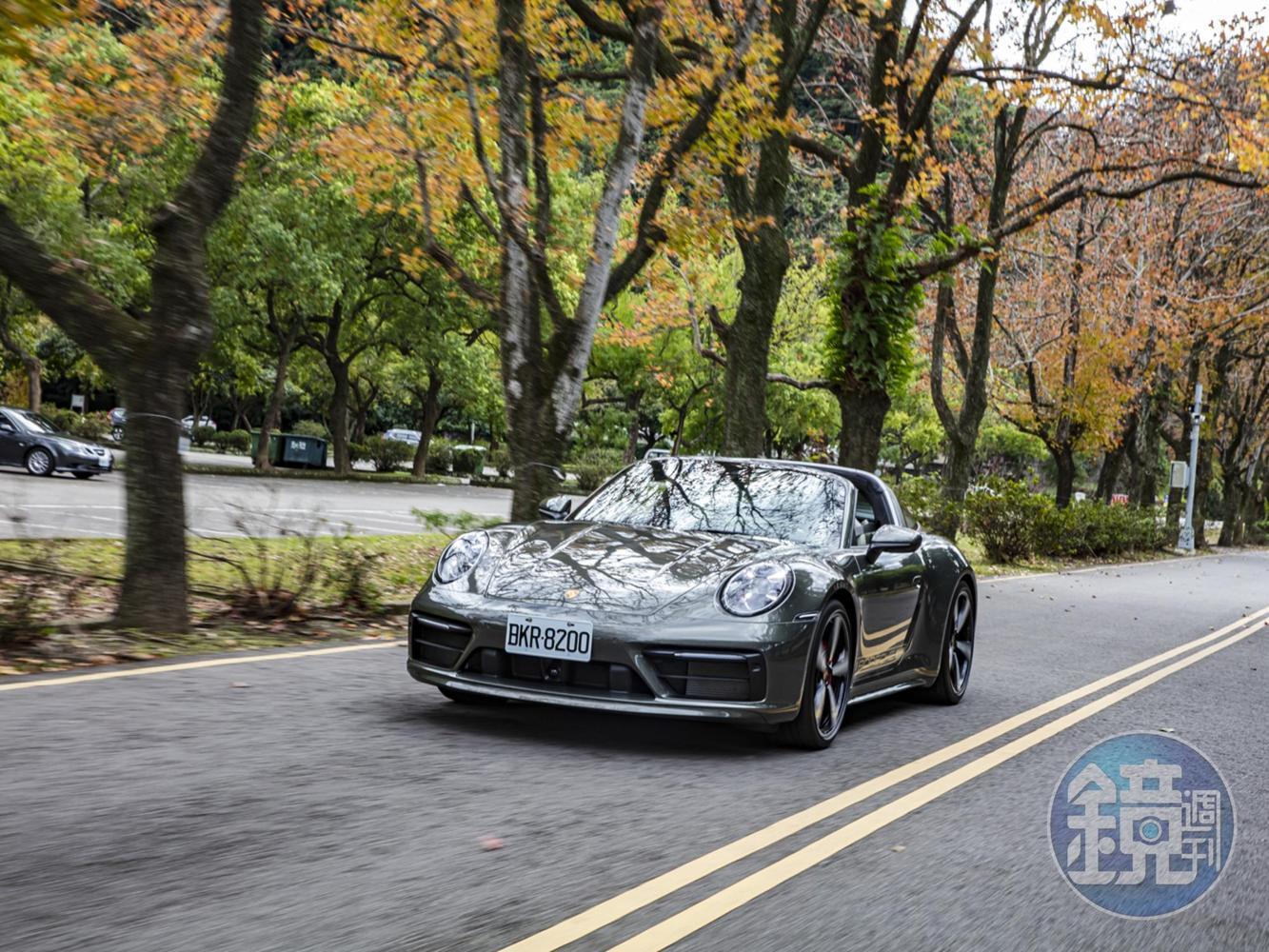 PORSCHE 911 Targa 4S