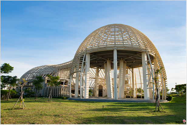 日勝生近年積極投入循環經濟領域，圖為日鼎水務獲2021年金擘獎的桃園北區水資源回收中心。（日勝生提供）