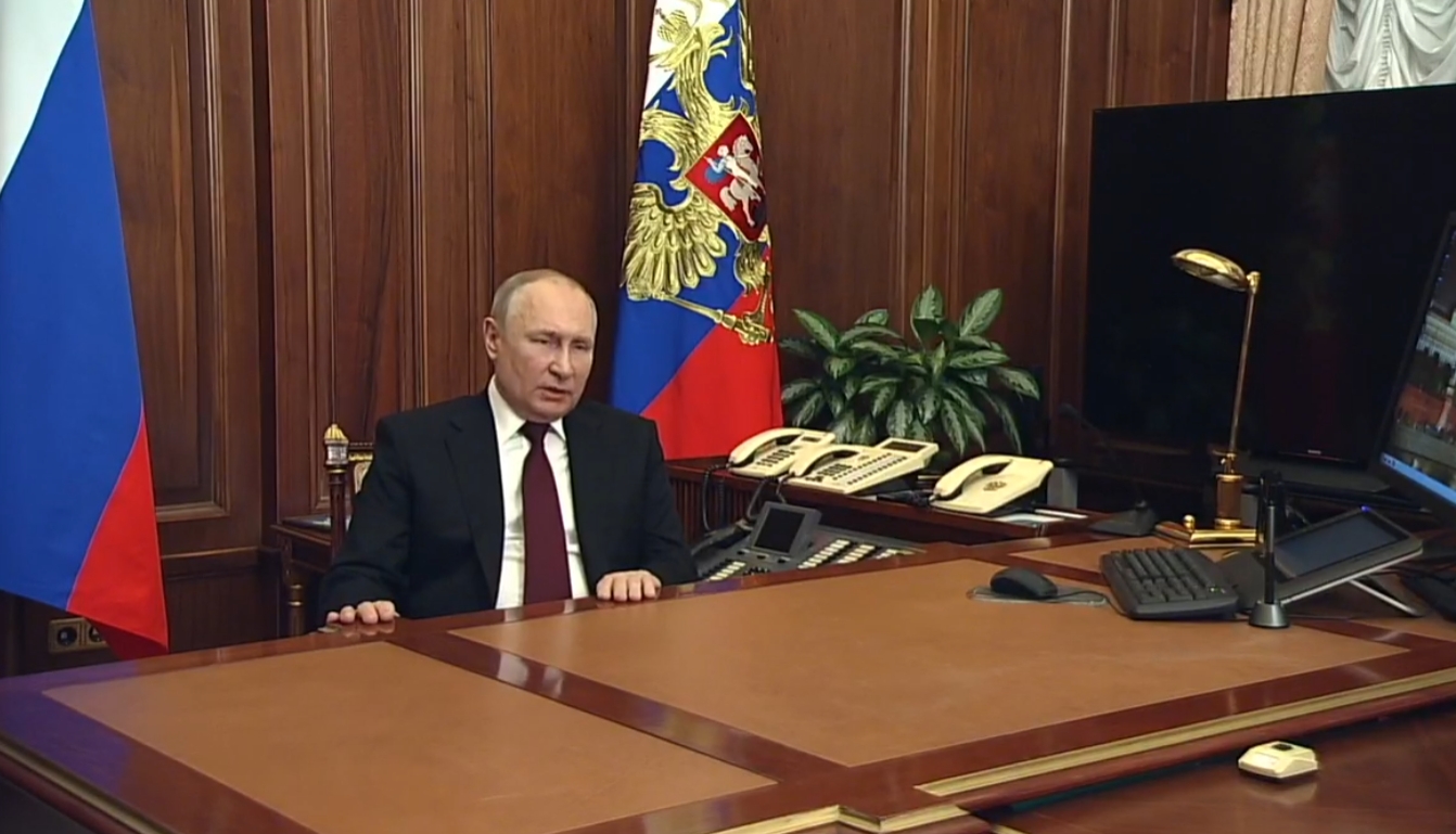 俄羅斯總統普丁突簽命令承認烏克蘭東部2國獨立,引發歐美撻伐。(翻攝自俄國國營媒體Ruptly臉書)