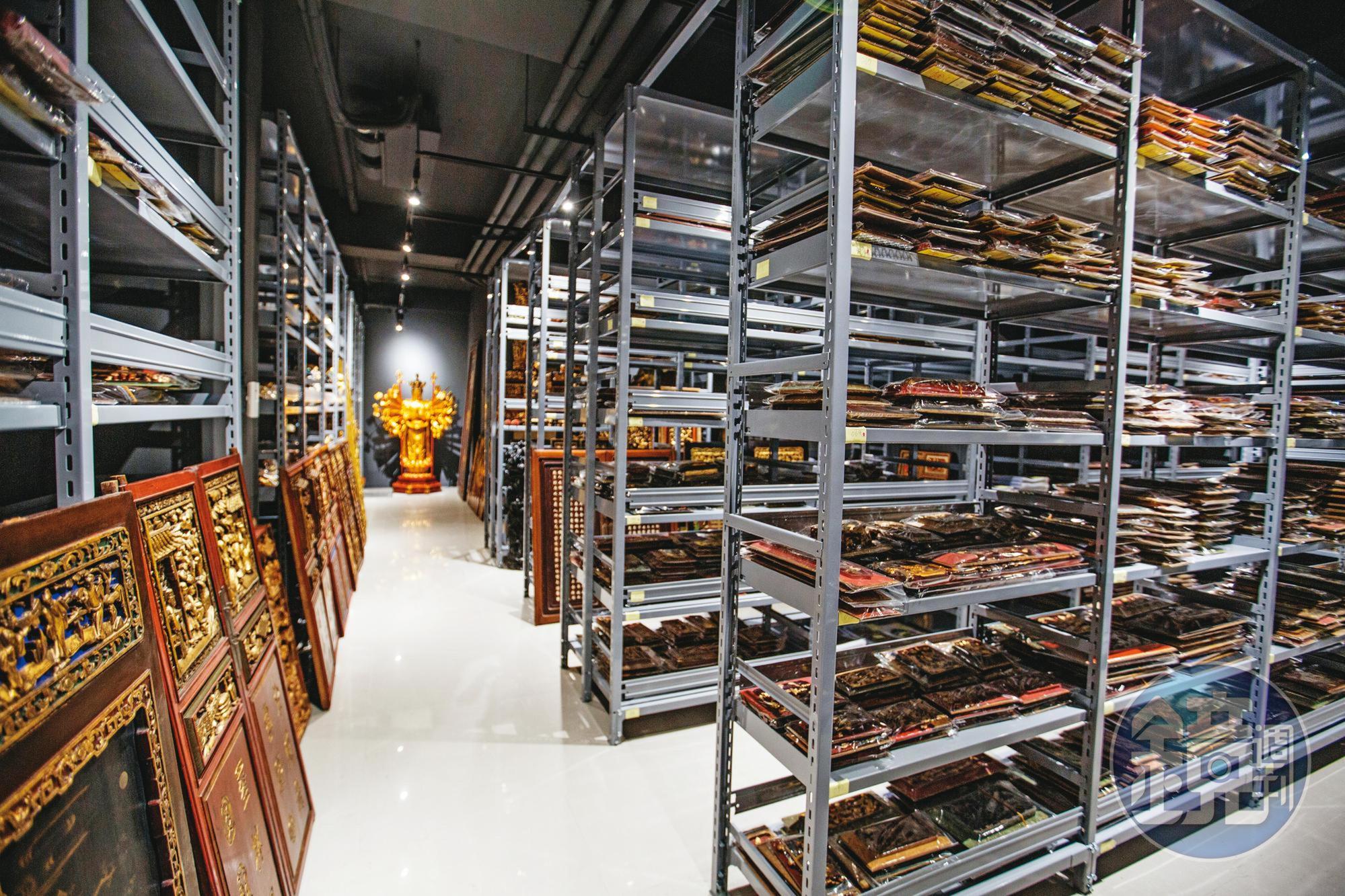 潘思源寶庫座落在北市精華區，專門用來擺放他上萬件藏品。