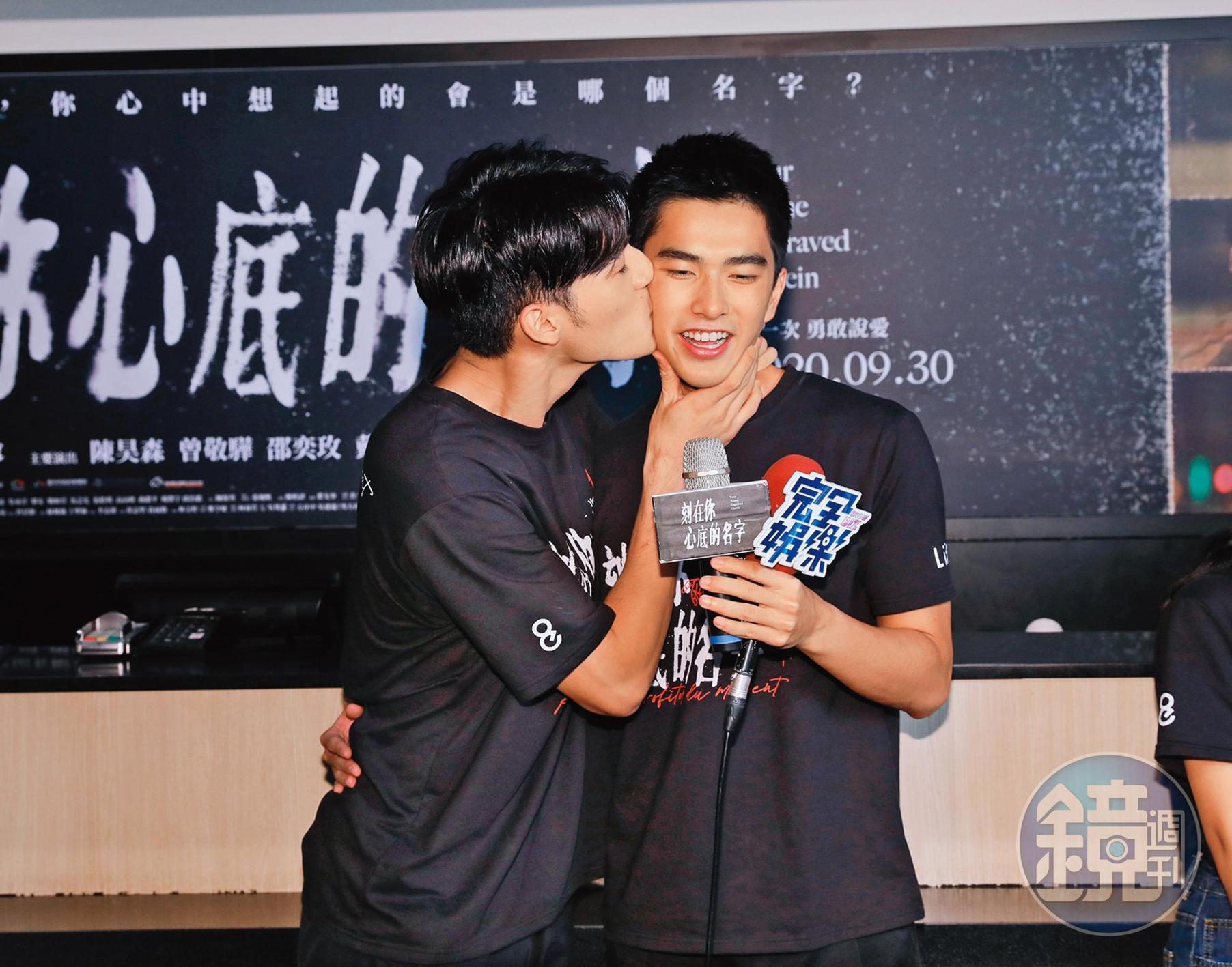 陳昊森(左)主演《刻在你心底的名字》成為代表作,但是負面新聞也在私下流傳,成為人紅是非多的代表。右為曾敬驊。