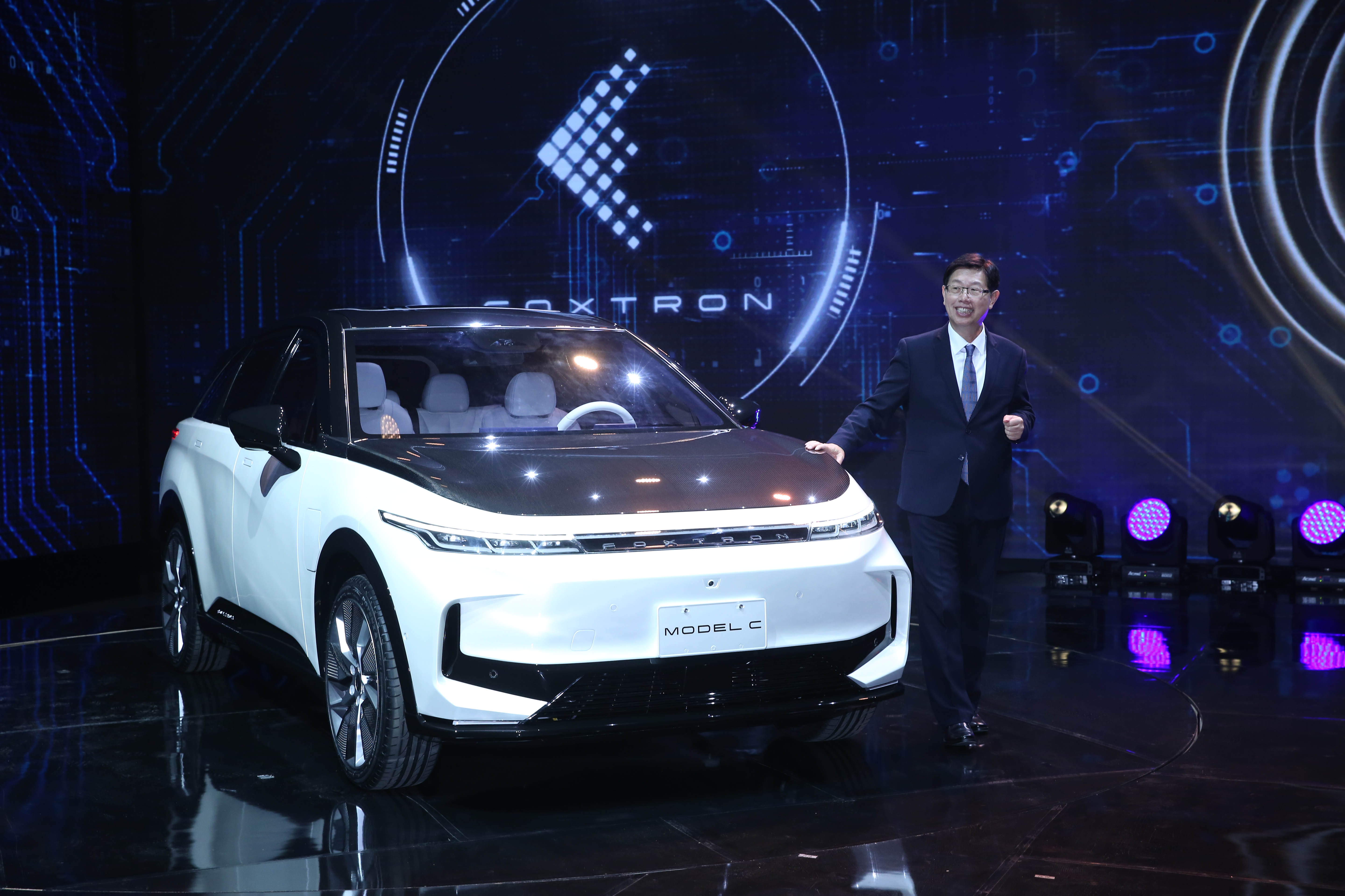 鴻海宣布將於沙烏地阿拉伯新設合資公司，代表將電動車布局伸向中東。圖為鴻海董事長劉揚偉。（本刊資料照）