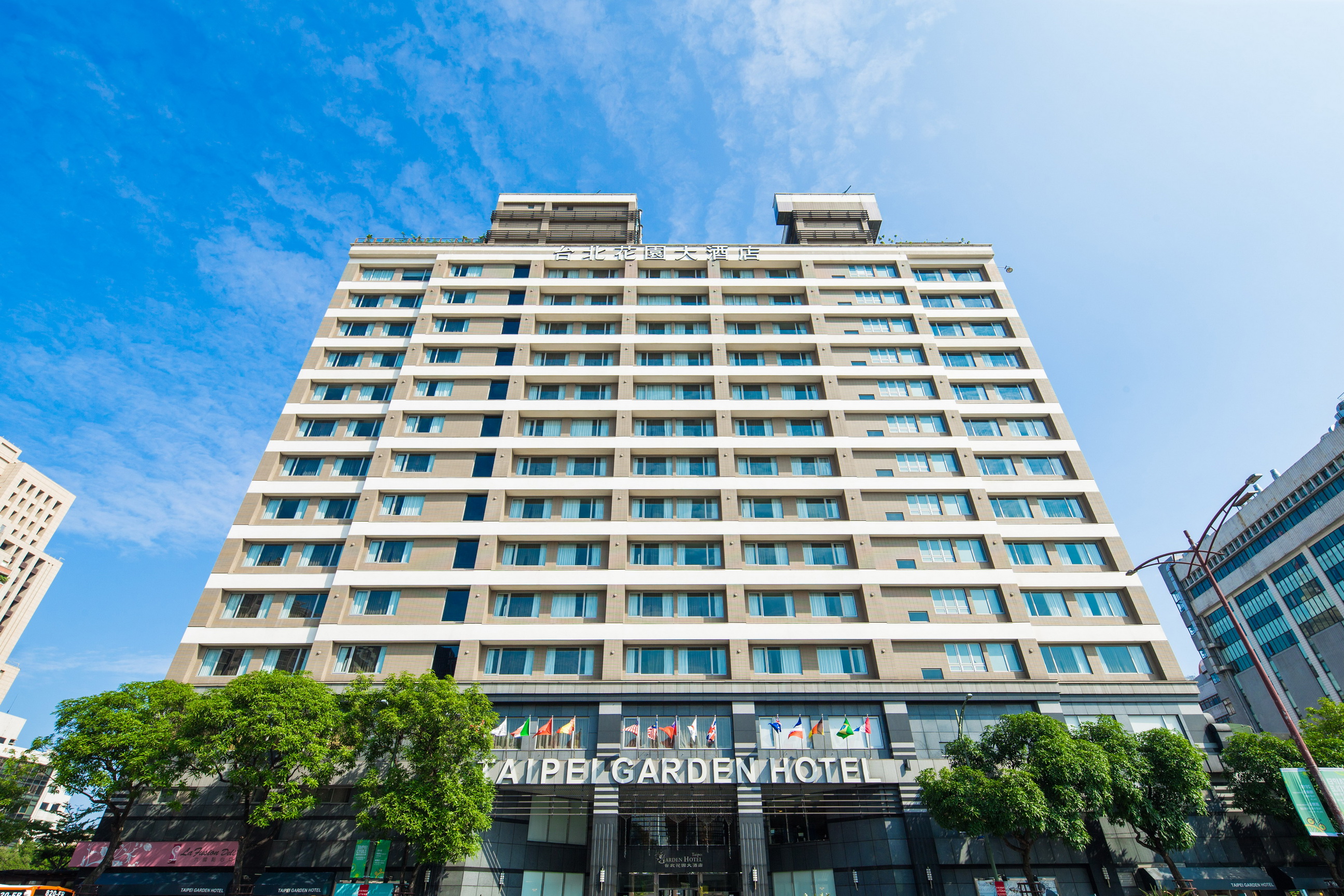 全新改裝客房的台北花園大酒店，客房內配有智能語音AI管家，入住互動感受新體驗。（天成飯店集團）
