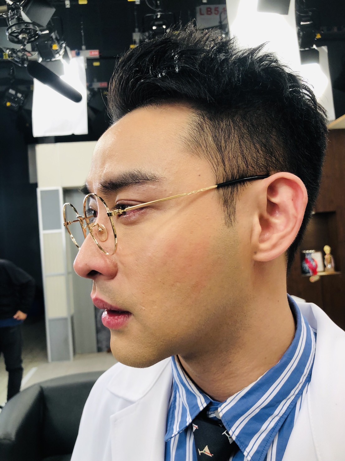 《黃金歲月》潘柏希表示最近哭戲爆棚導致眼睛都紅腫。(民視提供)