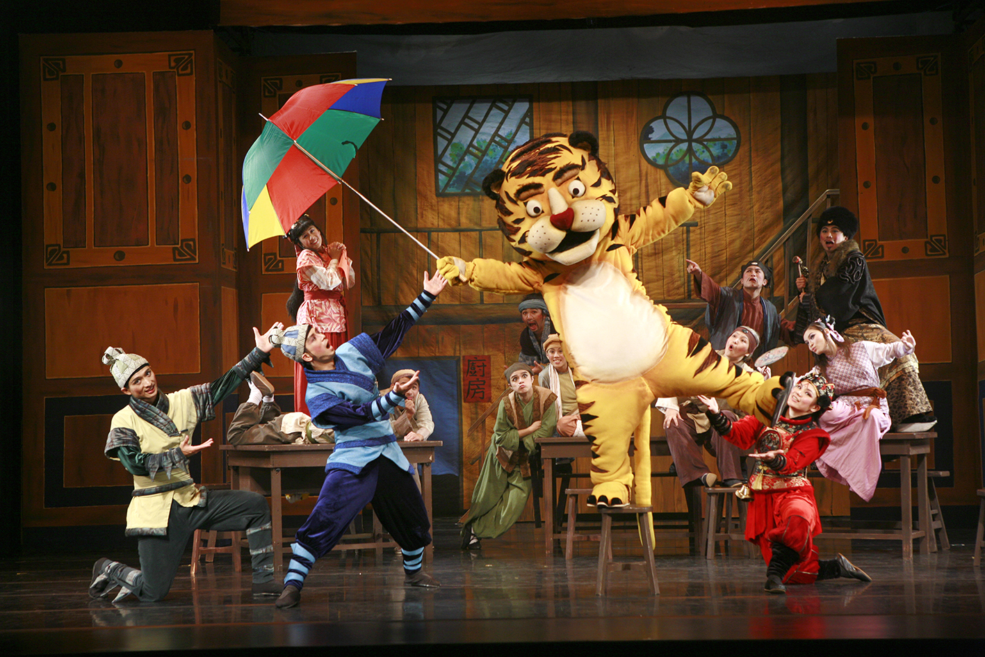 《武松愛老虎》將於本週五到日於「衛武營愛虎親子創意特區」演出。（紙風車劇團提供）