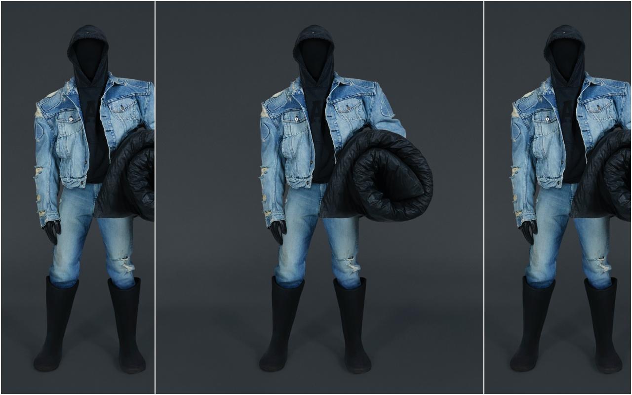 YEEZY GAP x BALENCIAGA三方聯名限量系列,目前正式發售。(翻攝自YEEZYGAP.COM)