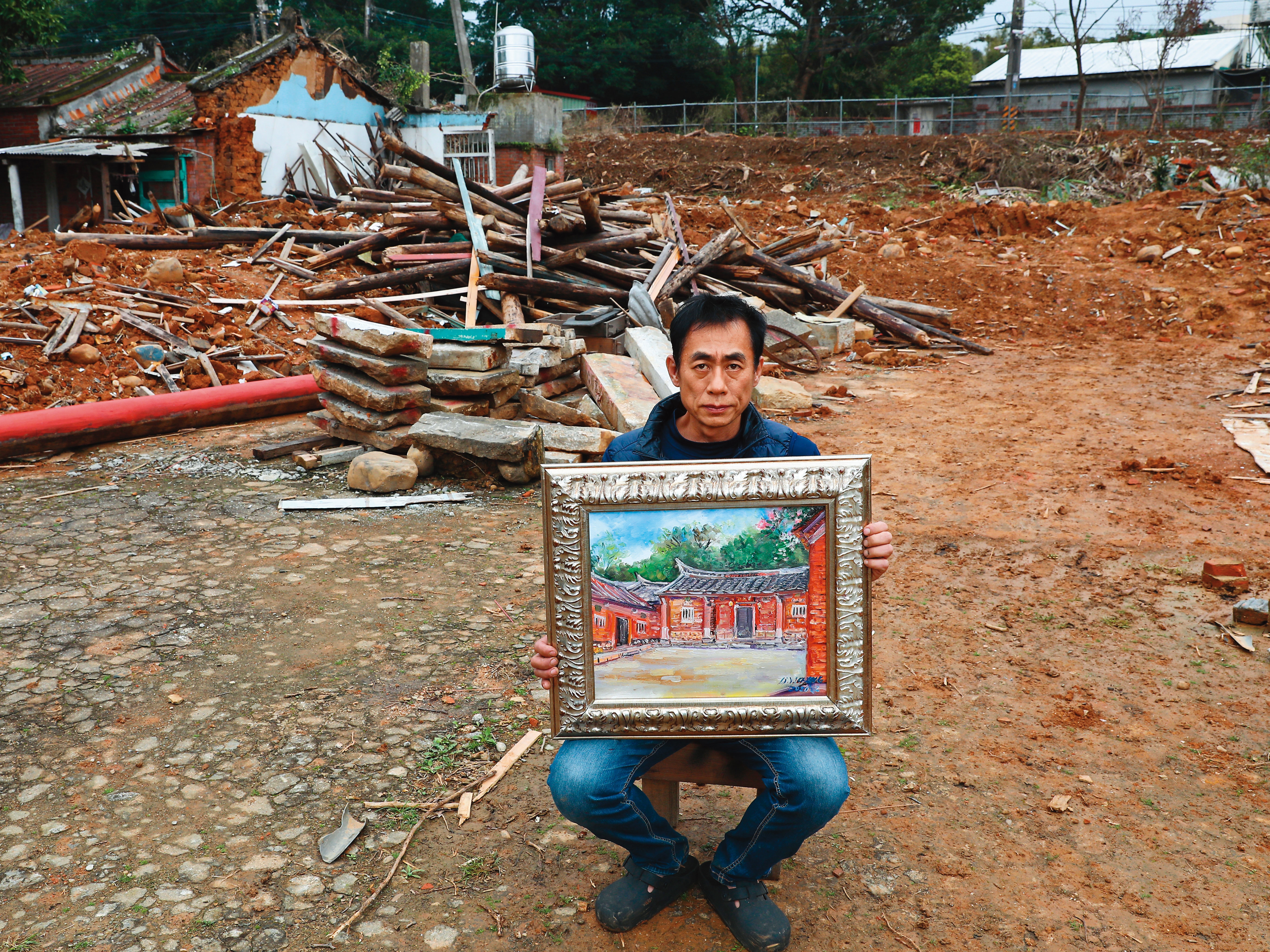 京兆堂為1893年建造的客家傳統三合院,去年3月開始,宋鴻喬與學者多次提出文資申請,盼能列為古蹟保留,然而今年1月再次送件文化局的隔天,建商就進行了拆除。