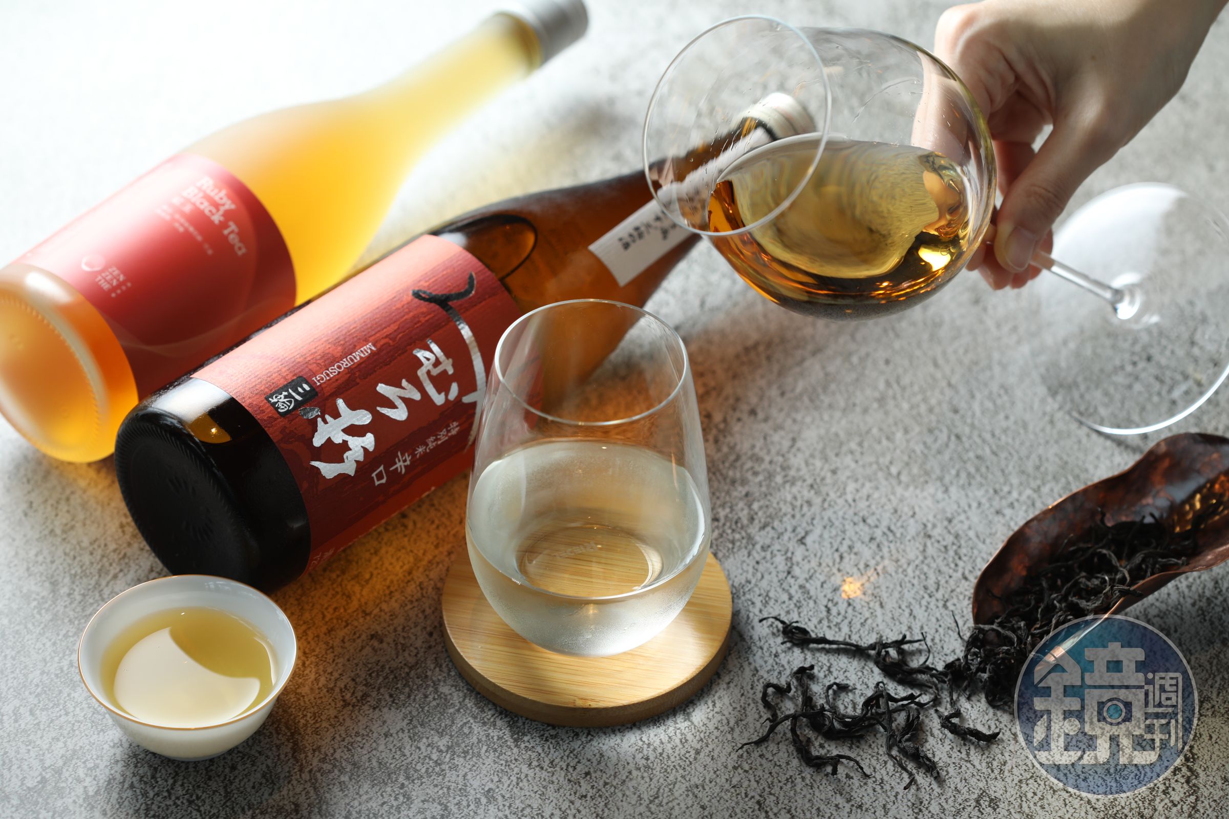 在台中「冉冉茶事」，見證日本酒與台灣茶竟可如此合拍。「紅玉」與「三諸山 辛口」的組合以清爽口感統合複雜香氣。