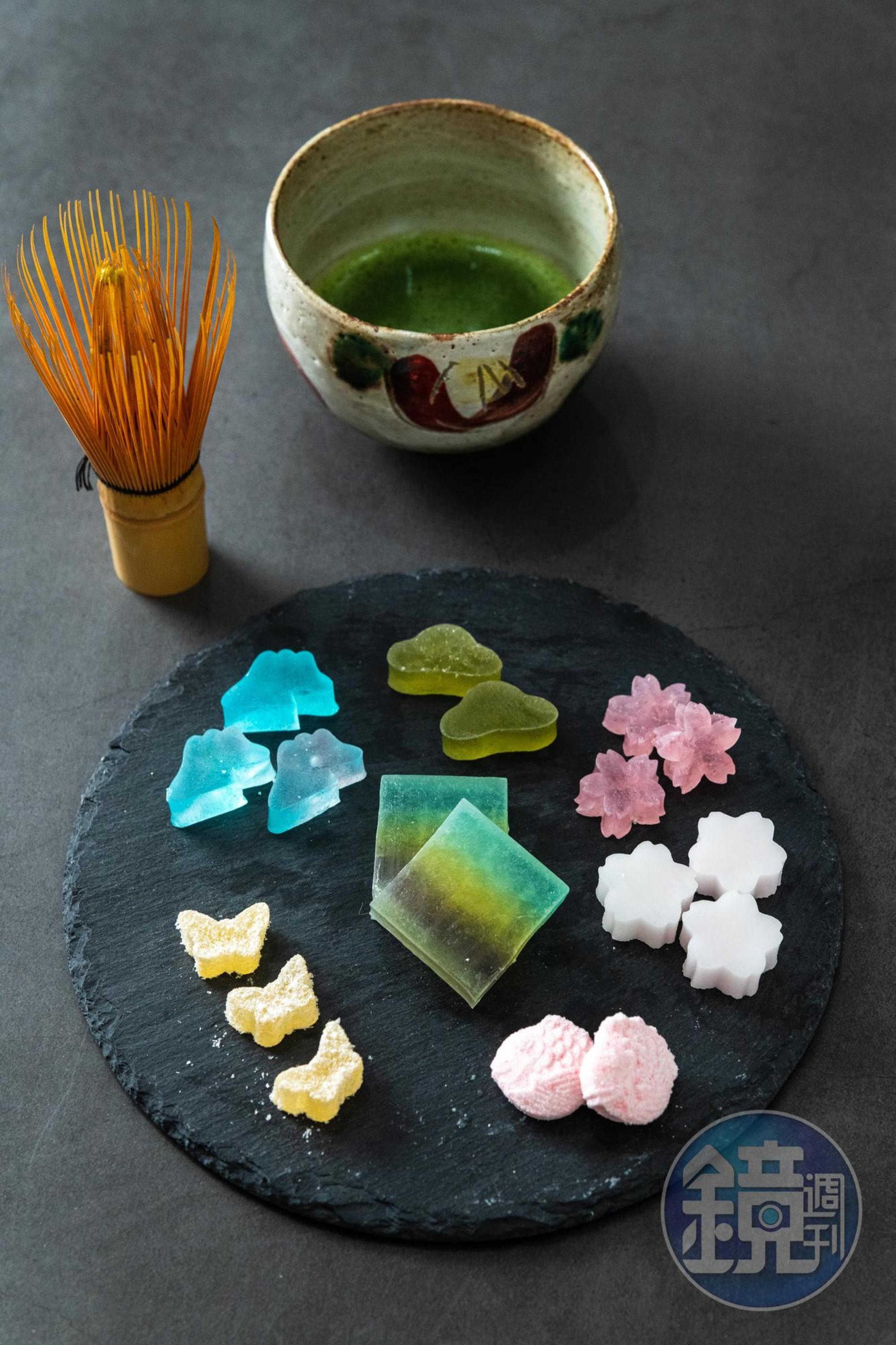 紗里奈做的干菓子玲瓏可愛,也很適合送禮。「琥珀糖」(150元起/100克)、「寒冰糖」(200元起/100克)