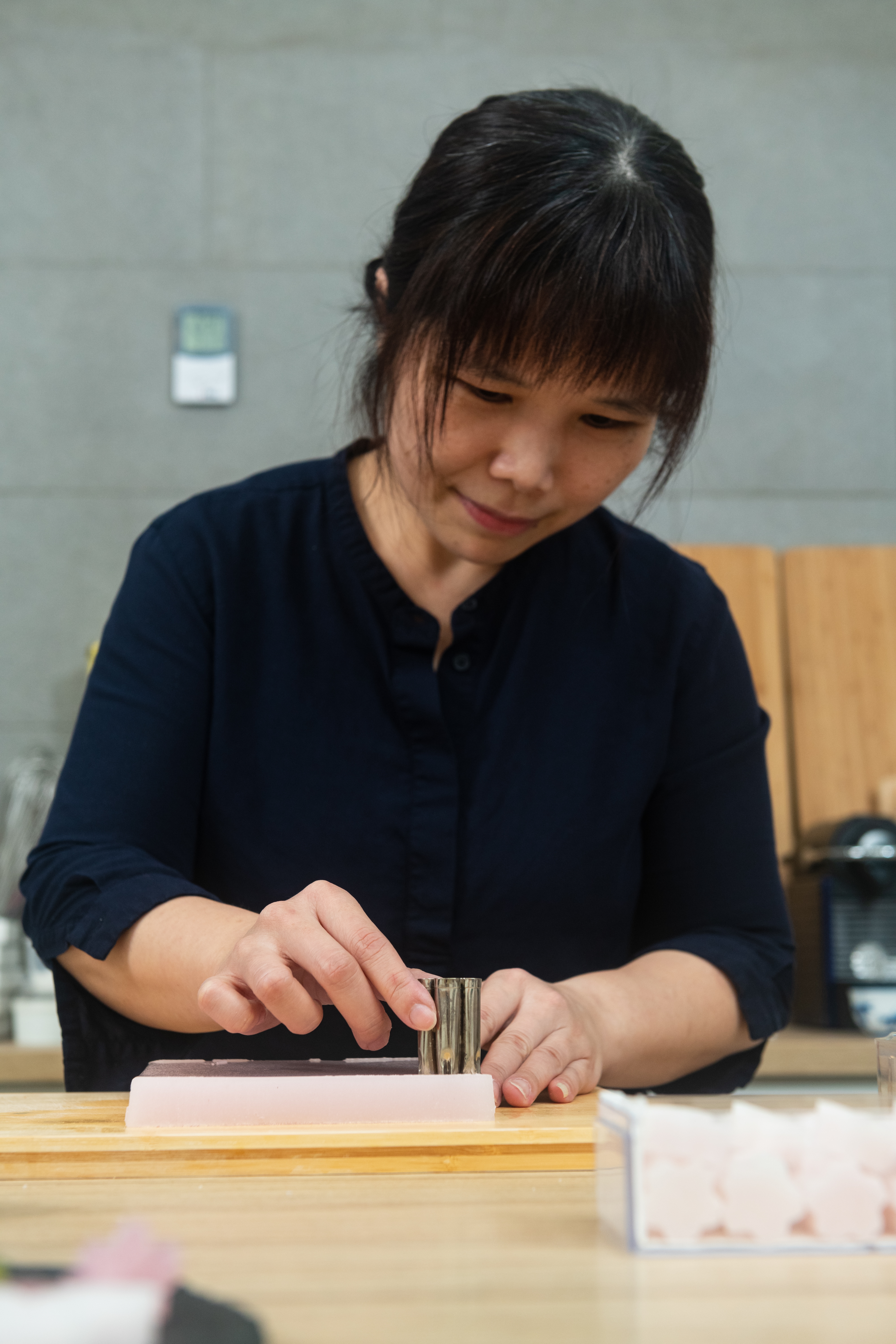 紗里奈擅長製作干菓子,也有開班教學。
