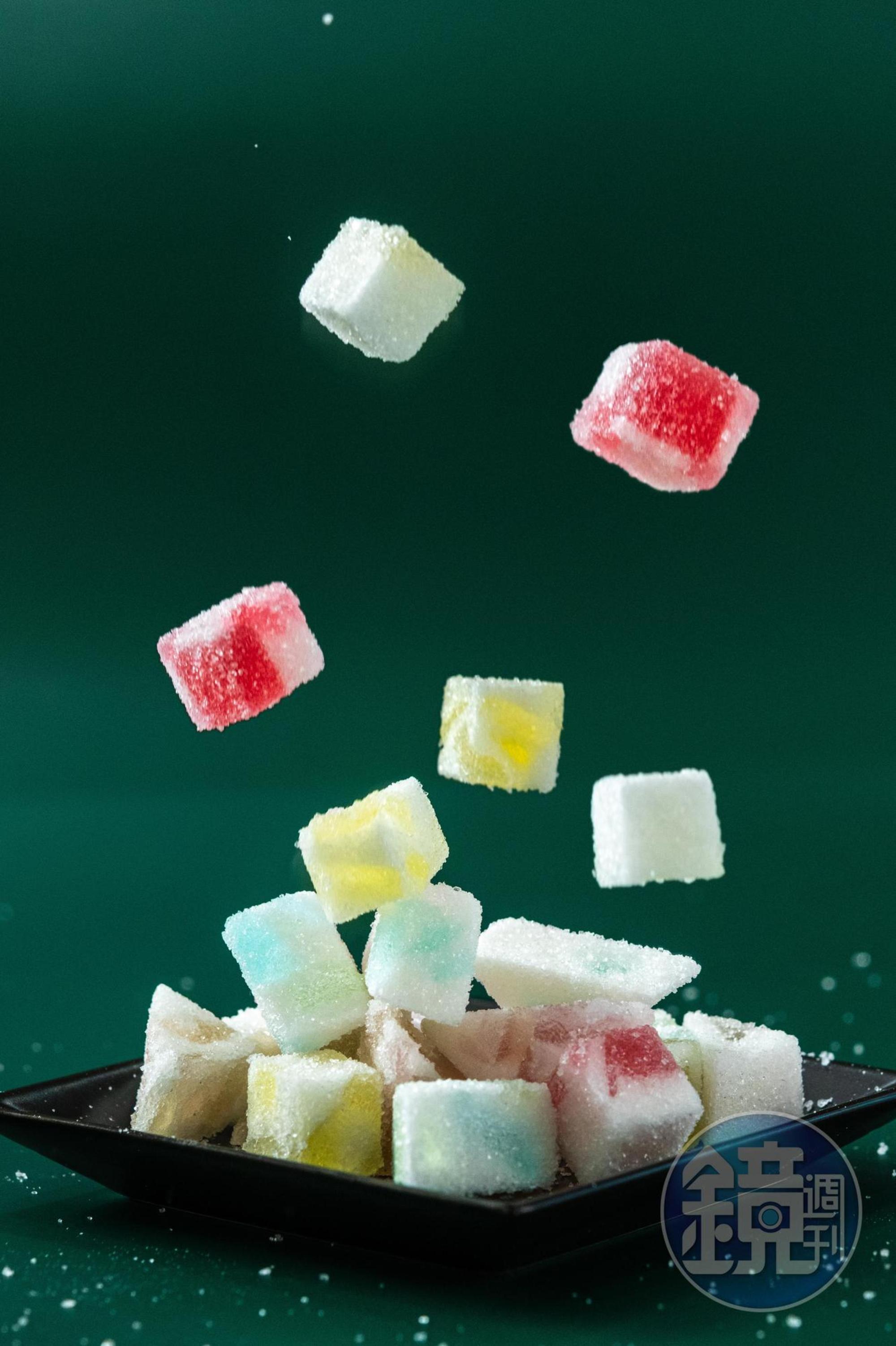 「鳳瑞」是來自京都的特色干菓子,作法費工,外脆內軟的口感令人上癮。(200元起/100克)