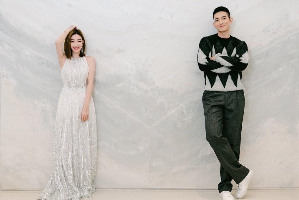 許維恩（左）跟老公王家梁（右）去年11月閃婚，兩人更不時在社交網站放閃。（翻攝許維恩臉書）