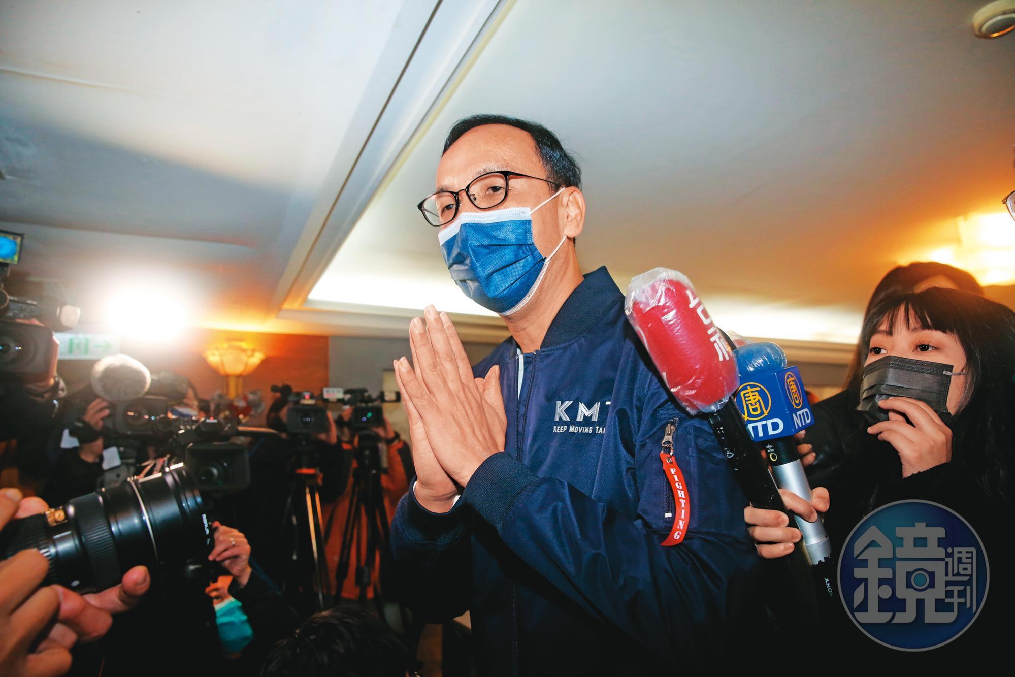 朱立倫日前脫口而出「敗類說」,在黨內掀起高度討論,被解讀是劍指戰鬥藍。