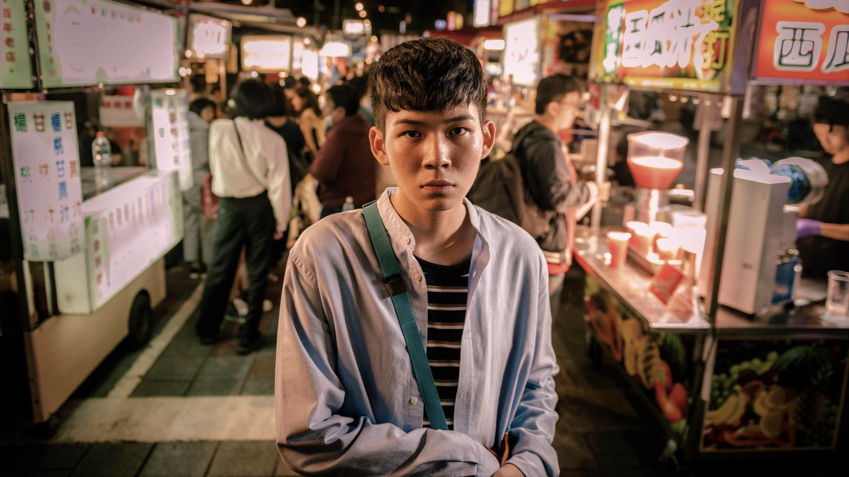 《該死的阿修羅》藉隨機殺人事件呈現多元的社會面向與人的處境，中為演員黃聖球。  （希望行銷提供）