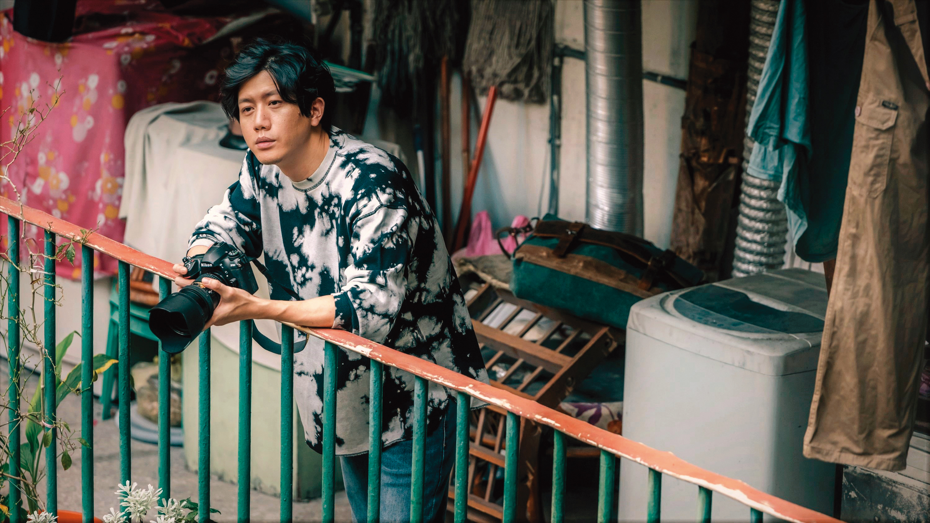 《該死的阿修羅》藉隨機殺人事件呈現多元的社會面向與人的處境，莫子儀（圖）飾演記者，角色設定參考卓越新聞獎得主。（希望行銷提供）