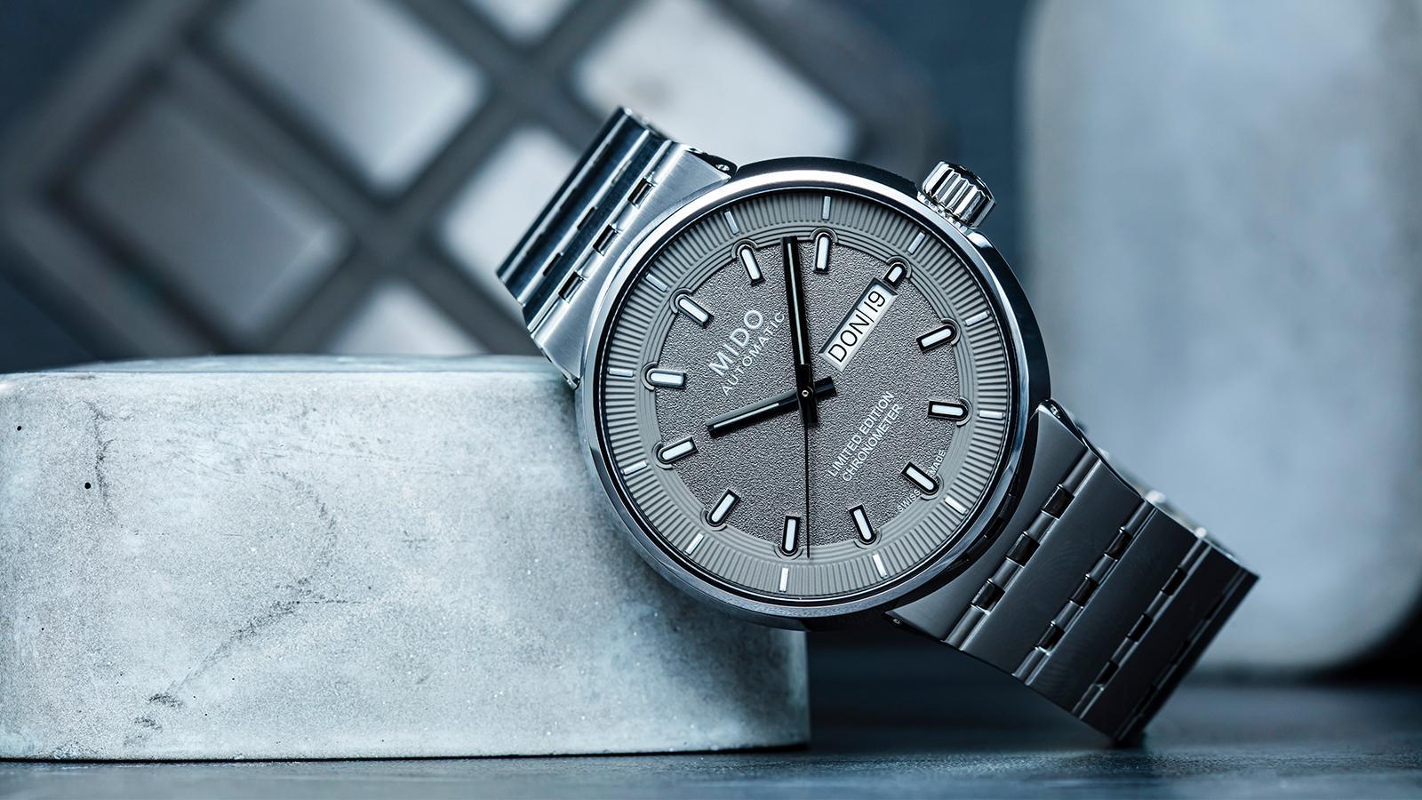 All Dial 羅馬競技系列靈感源於建築20週年限量錶｜錶徑42mm／不鏽鋼材質／自動上鏈機芯／C.O.S.C.瑞士官方天文台認證／時、分、秒、日期、星期指示／防水100米／建議售價NT$ 43,900（限量2022只）