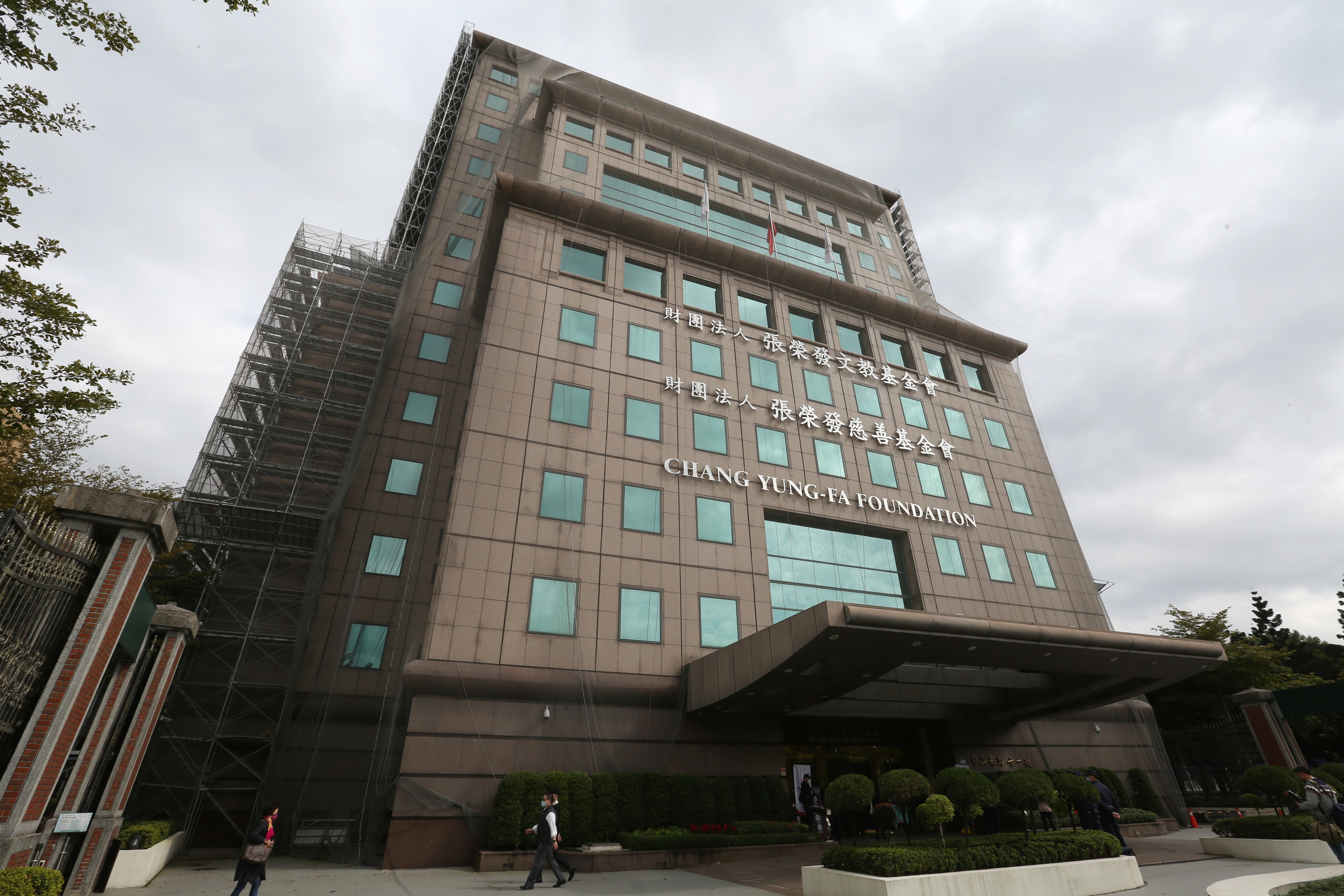 長榮國際今日改選董監事，由弟弟派拿下多數席次。