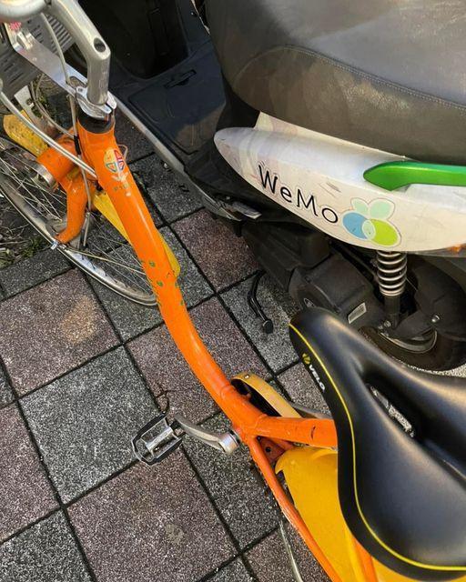 狄志為忘記還YouBike(左),3天的時間租車費用達7千元。(翻攝自狄志為臉書)
