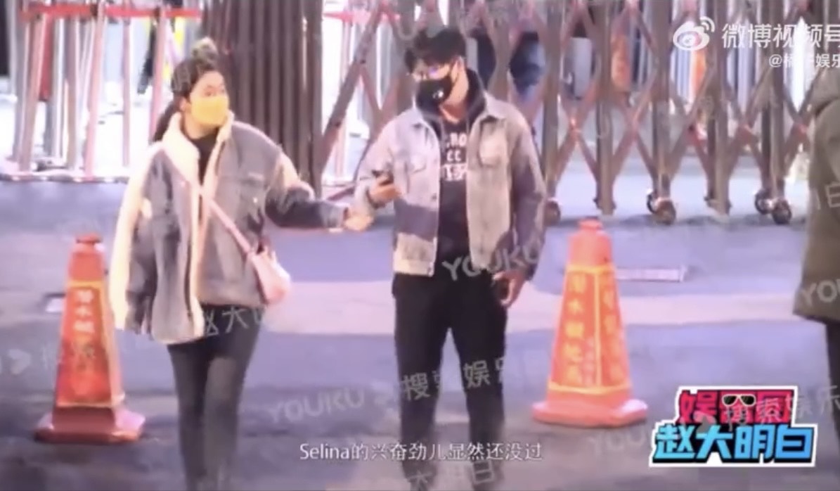 Selina任家萱在上海被拍到和一名眼鏡男同進同出。（翻攝自YOUKU）