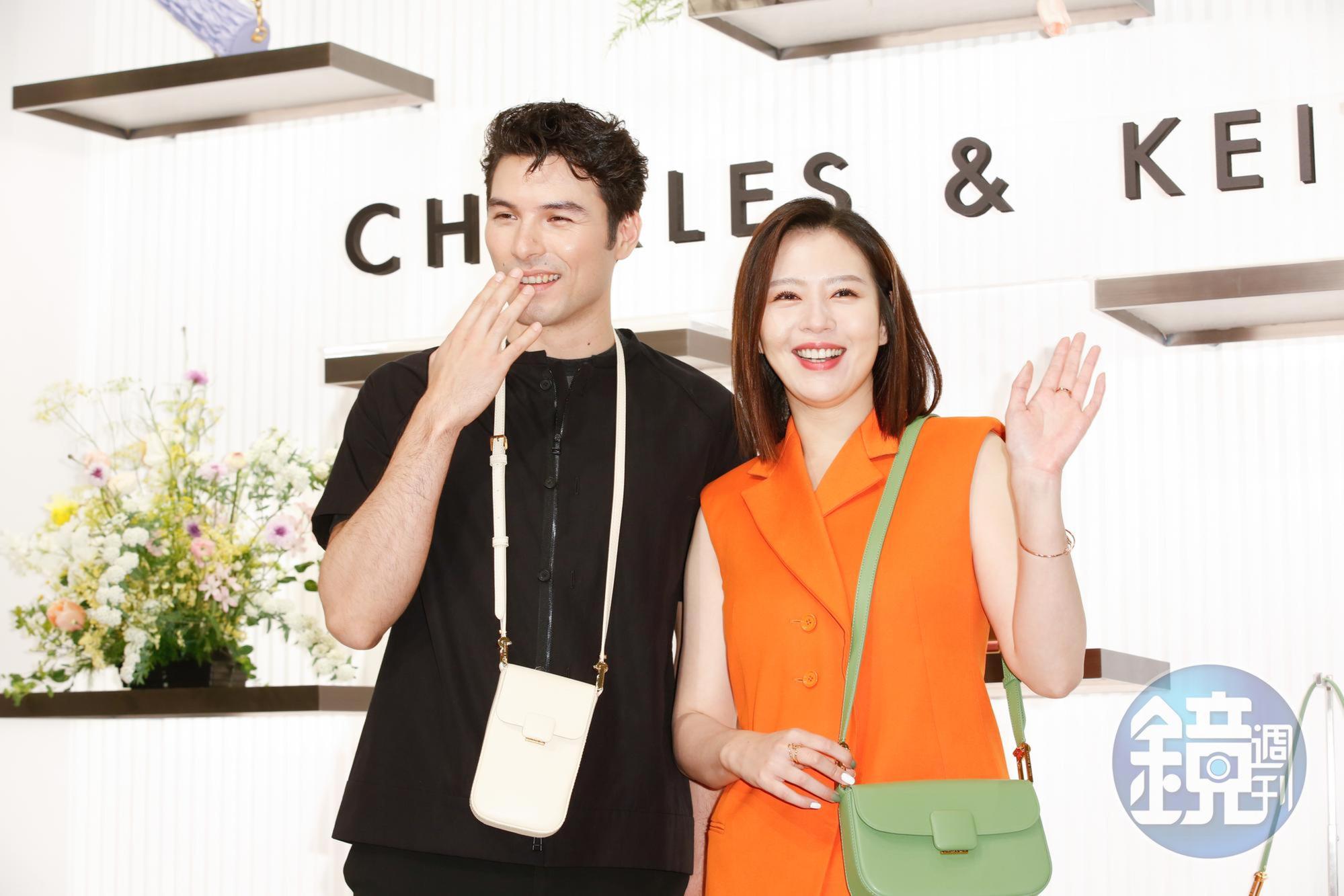 鳳小岳（左）、劉品言（右）合體，現身CHARLES & KEITH 2022年春季發表會。