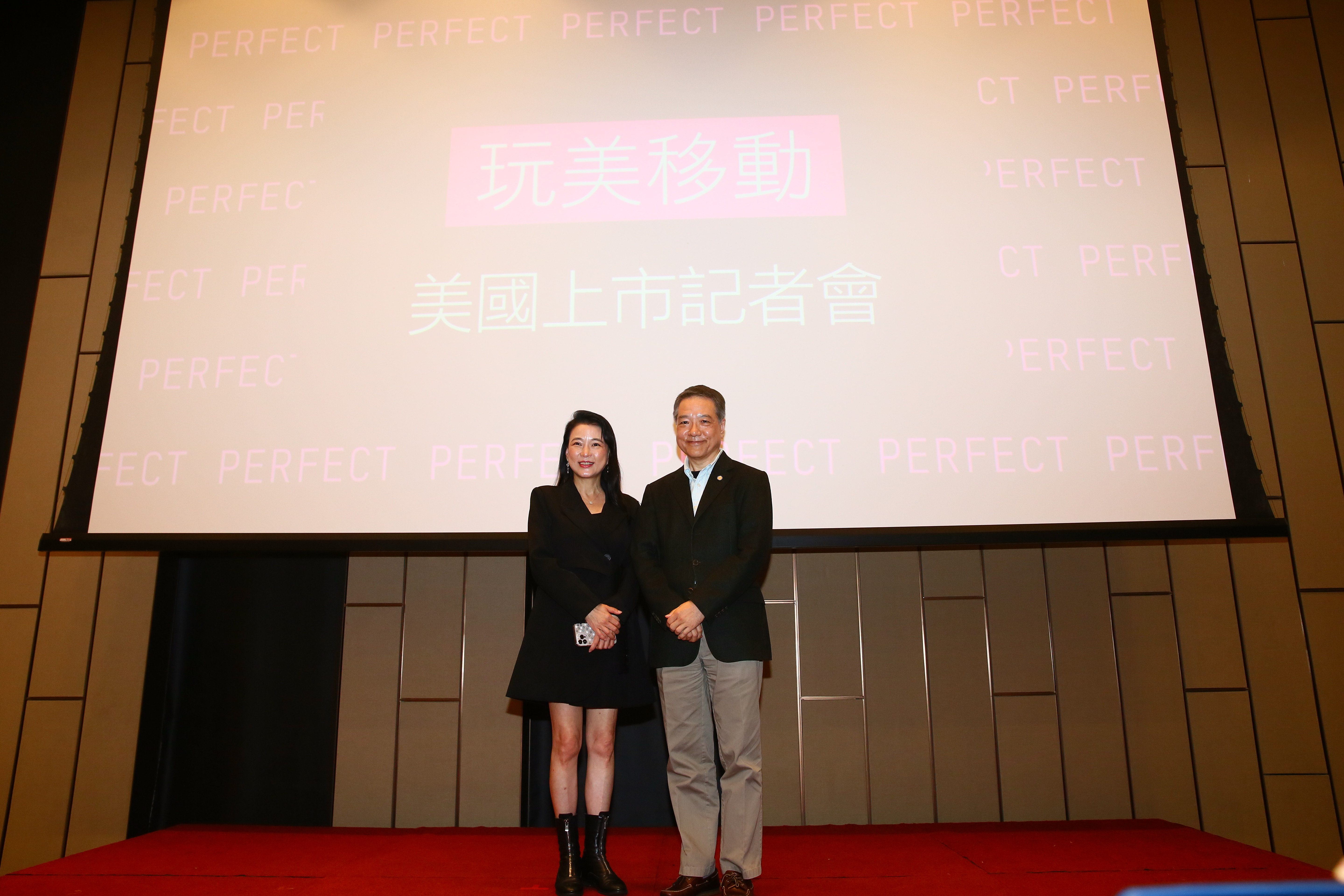 透過與國際知名品牌的合作,台灣AR軟體相關公司玩美移動、iStaging等,快速累積數據和經驗,成功機率大增。