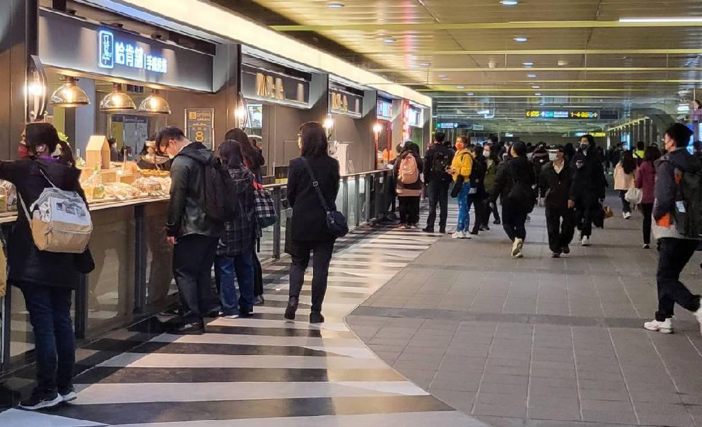 台北捷運於南京復興站成立Metro Corner。(北捷提供)