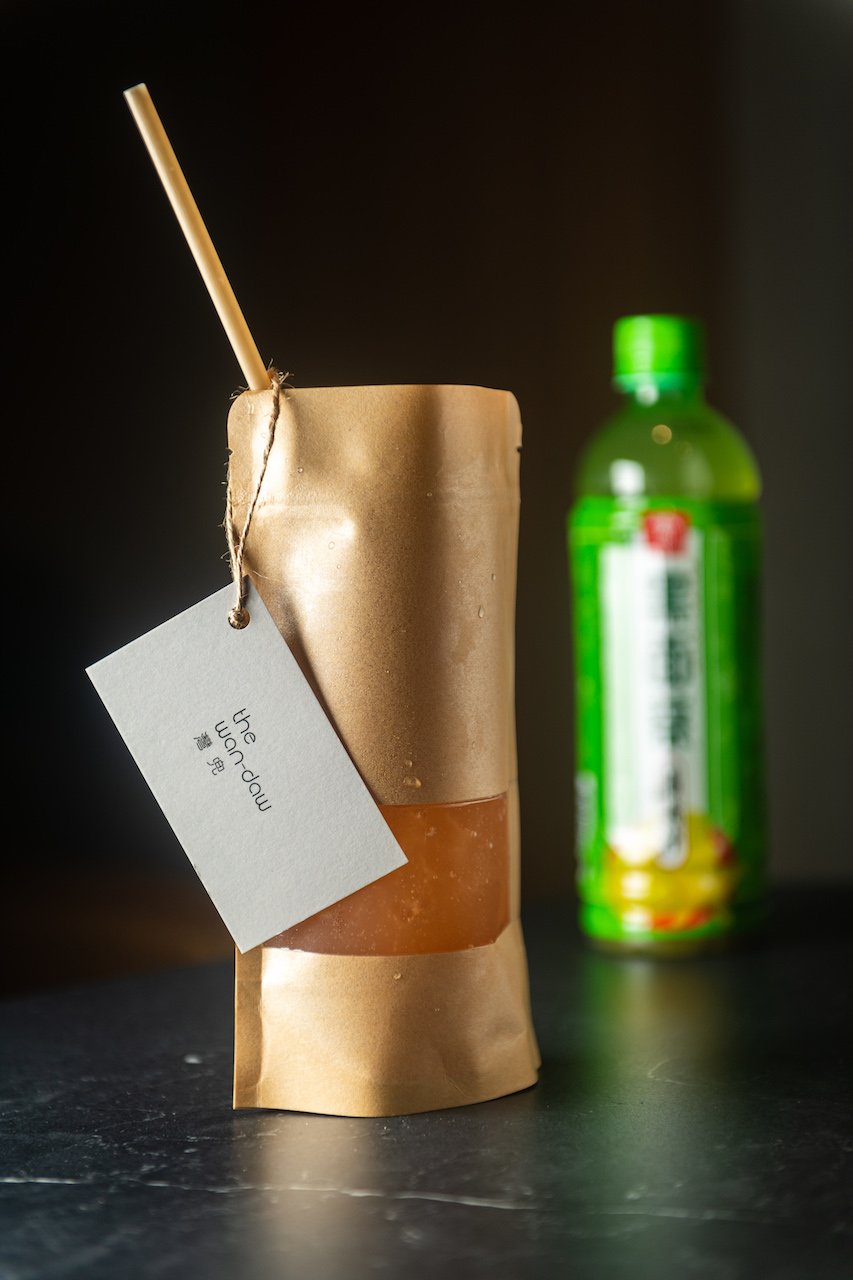 「眷村樂活」楊桃汁加啤酒,略苦回甘。(300元/杯)