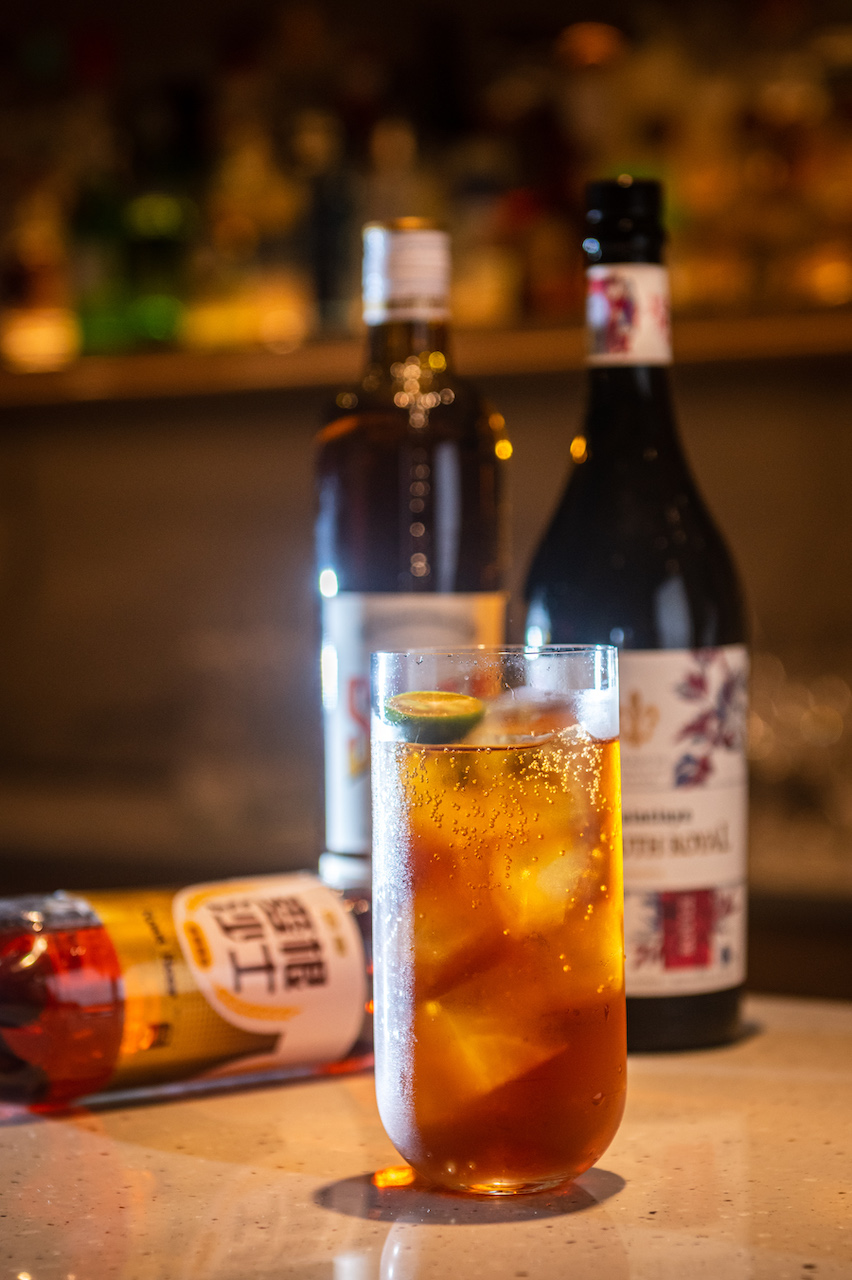 苦艾酒加沙士的「做工的人」,氣泡沁涼,喝來暢快,(350元/杯)