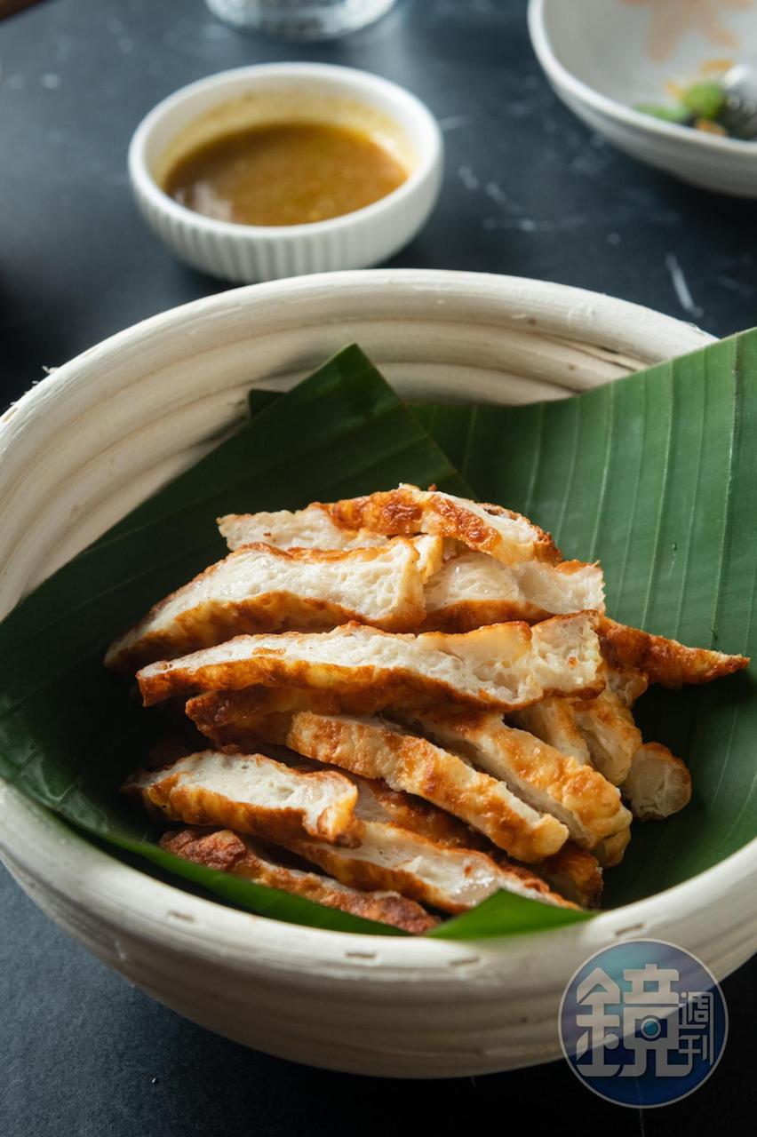 「旗魚黑輪」搭配香茅檸檬醬,直接從高雄接軌泰國,風味熱帶到底。(280元/杯)