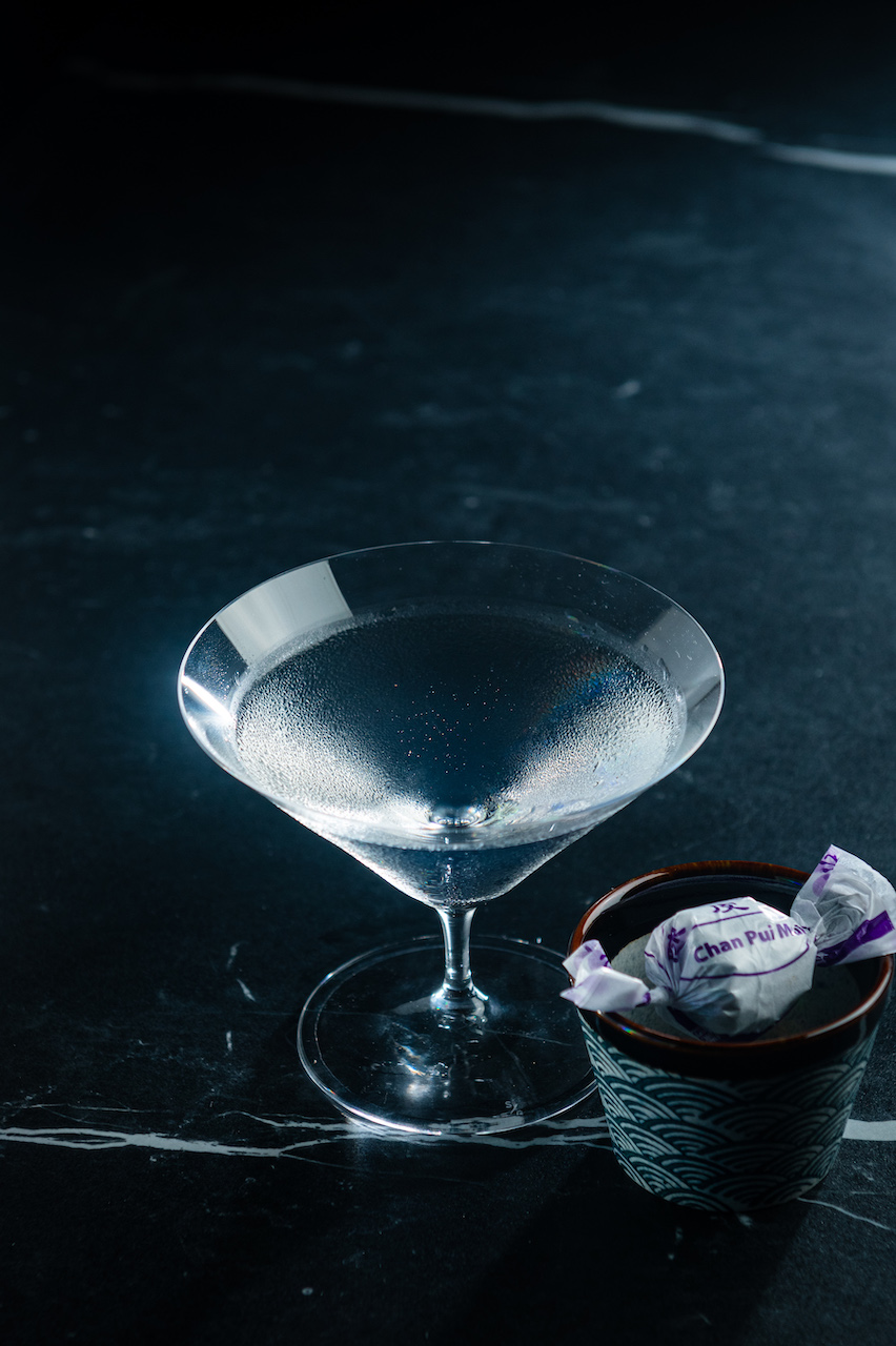 「三鳳中街」酒感稍強,帶有蜜餞香氣。(400元/杯)