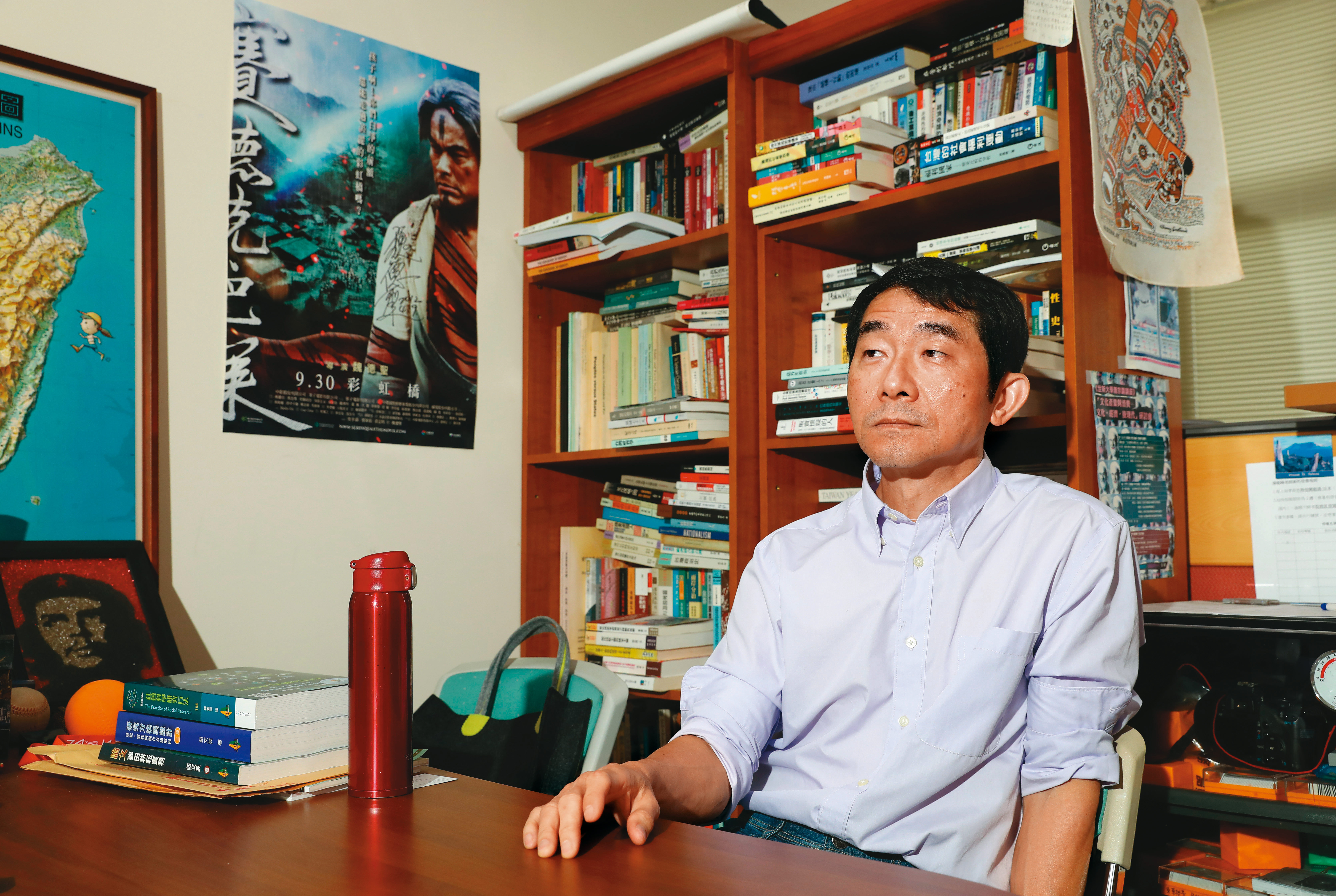負責亞泥真相調查的東華大學民族事務與發展系副教授陳毅峰。