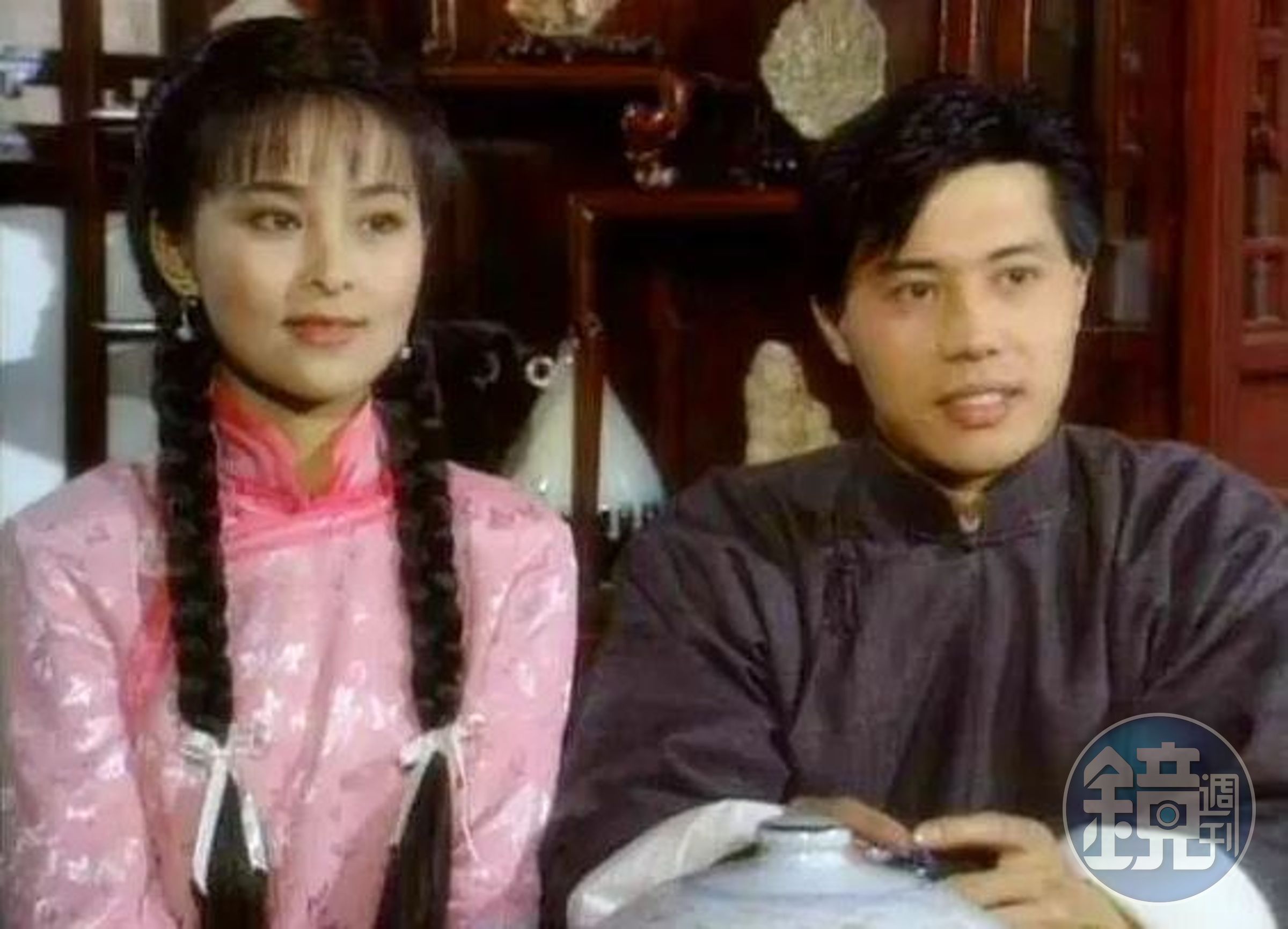 何音離婚後對前夫沒有怨恨，在兒子面前從不說前夫的一句壞話。（翻攝微博）