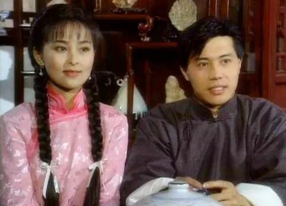 何音離婚後對前夫沒有怨恨，在兒子面前從不說前夫的一句壞話。（翻攝微博）