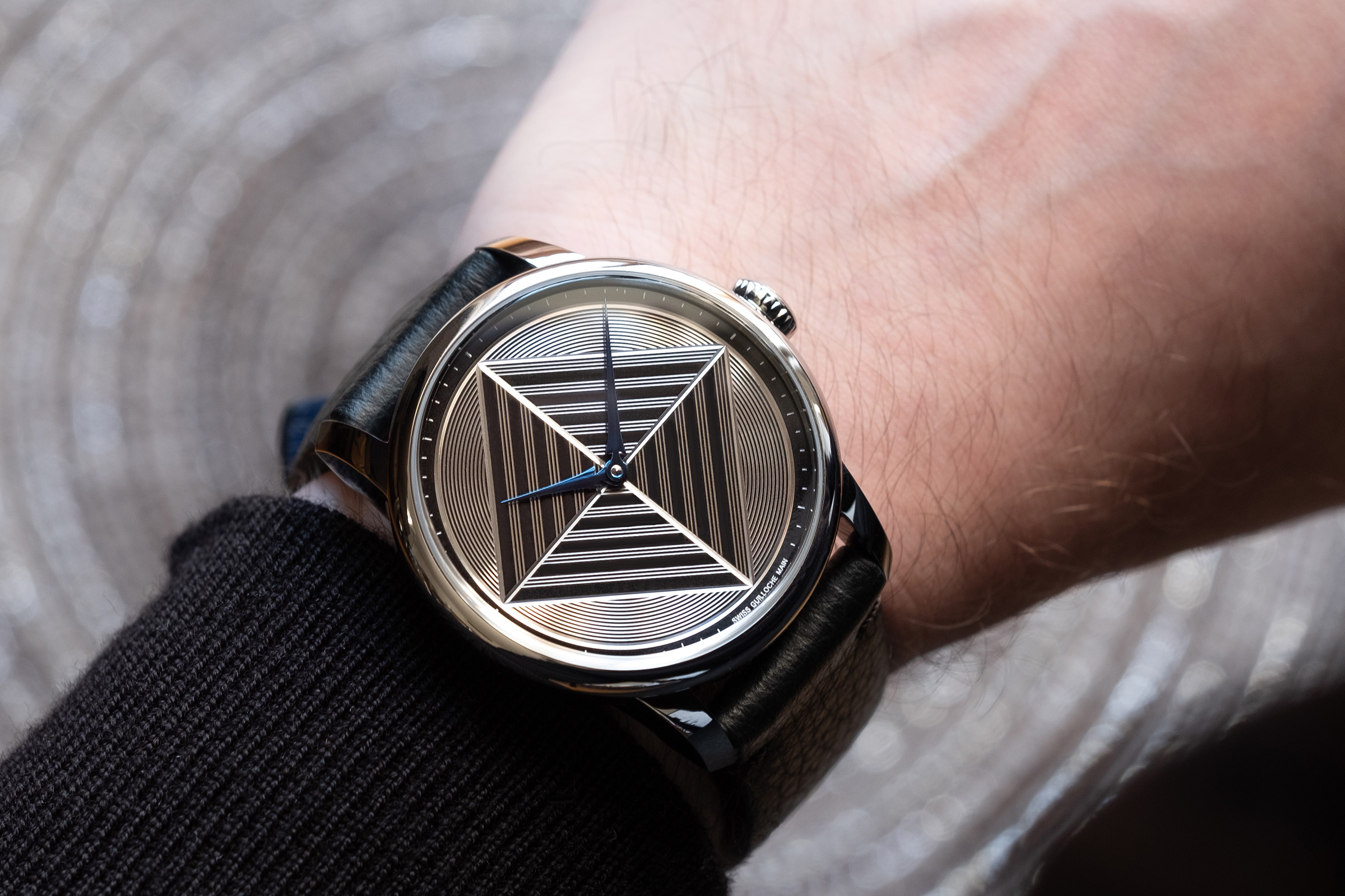 【新錶2022】Louis Erard挑戰最親民的機刻雕花工藝？