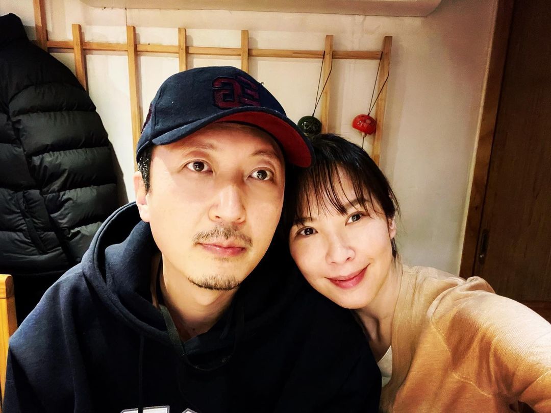 天心年初才飛韓國與分隔將近1年的韓國老公團圓，近日又返台正在隔離中。（翻攝天心IG）