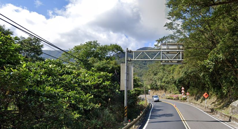 醫科男與女友吵架後失蹤，警消在溪谷找到他遺體，研判是墜落溪水身亡 。（示意圖 翻攝GoogleMap）