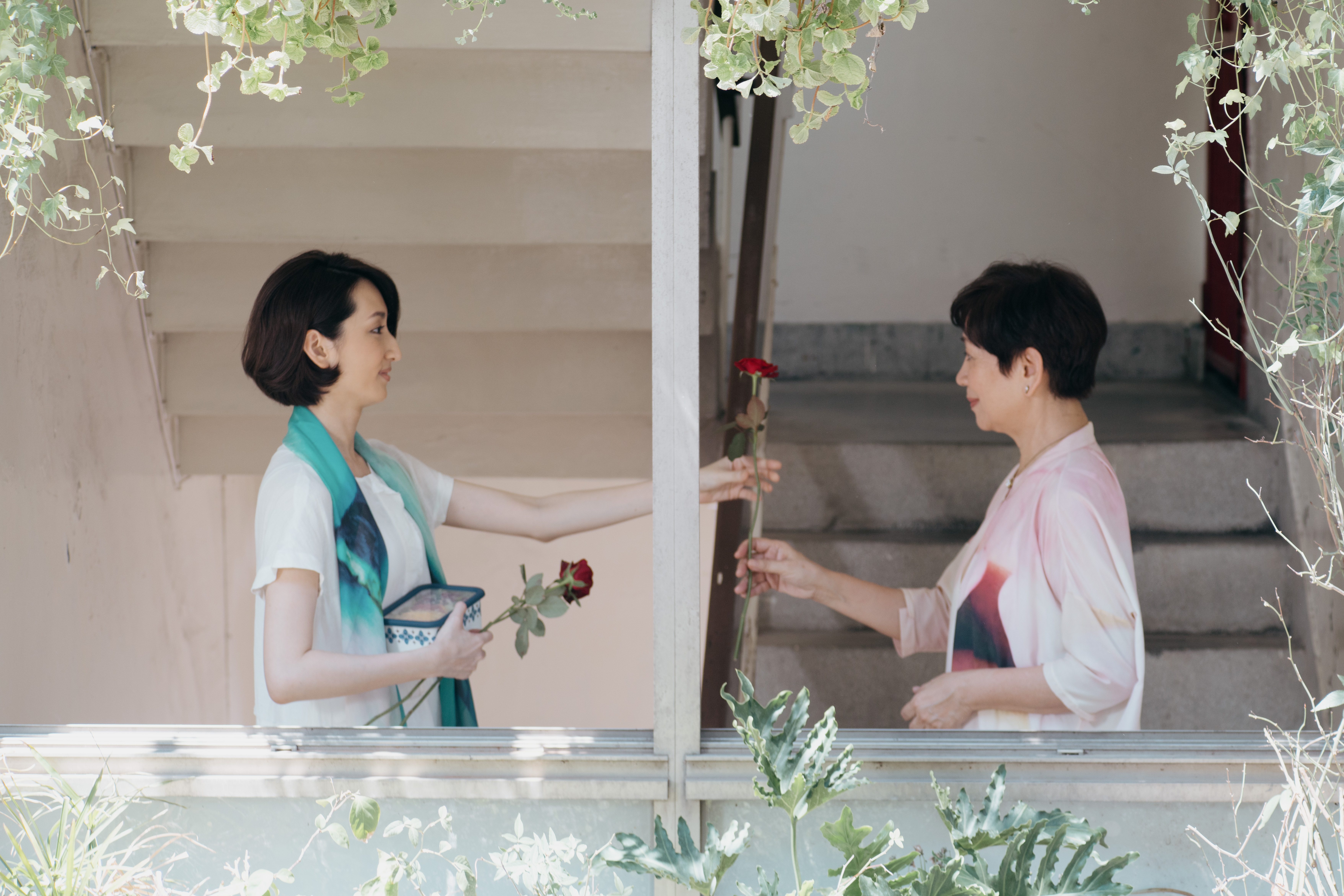 柯佳嬿與鮑起靜演母女，兩人對手戲十分感人。（双喜提供）