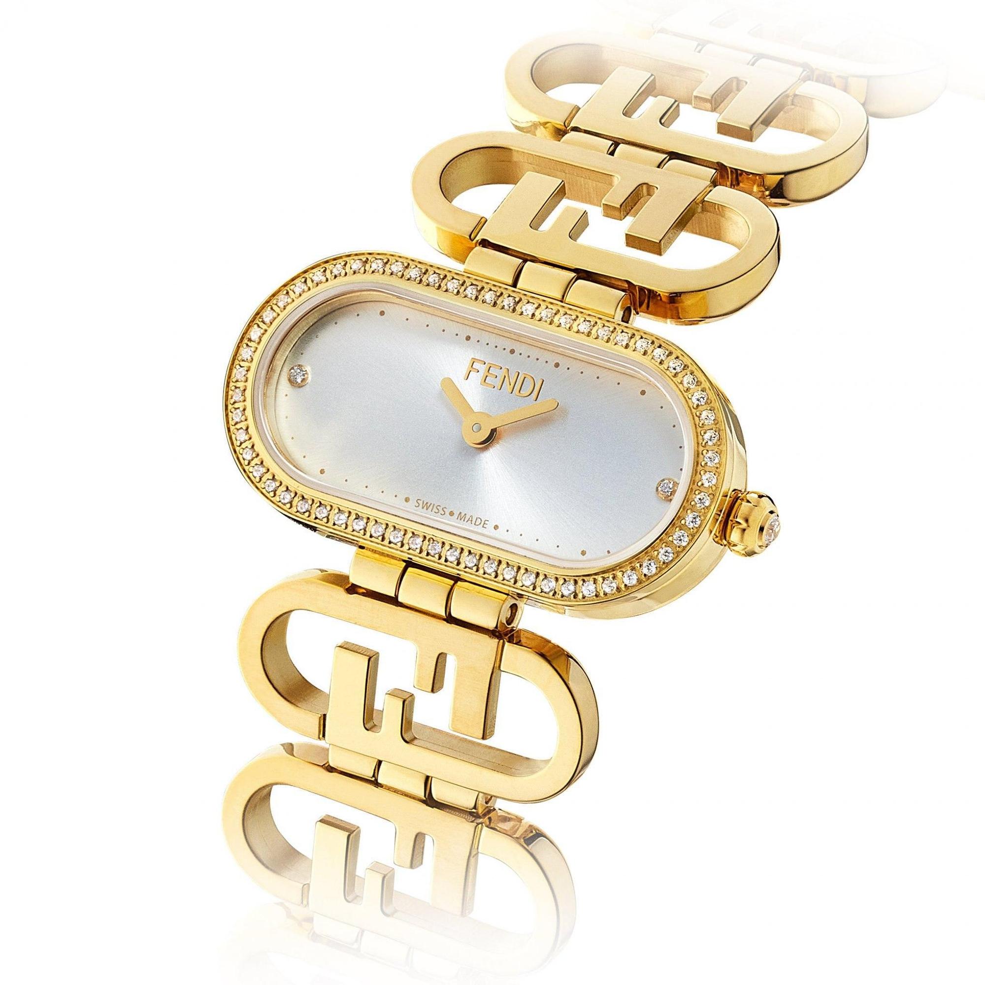 FENDI O' Lock系列水鑽FF LOGO腕。NT$88,500（FENDI提供）