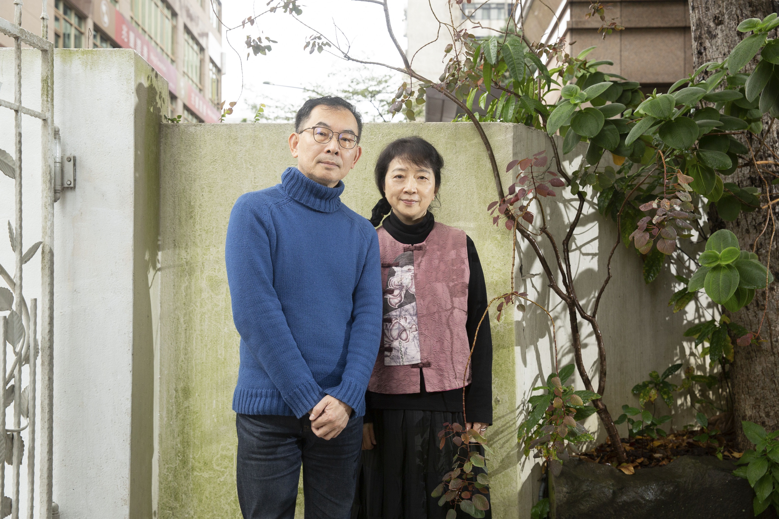 小說家朱天文(右)與林俊頴是40年的好友,首度執導紀錄片各自面臨不同的挑戰。
