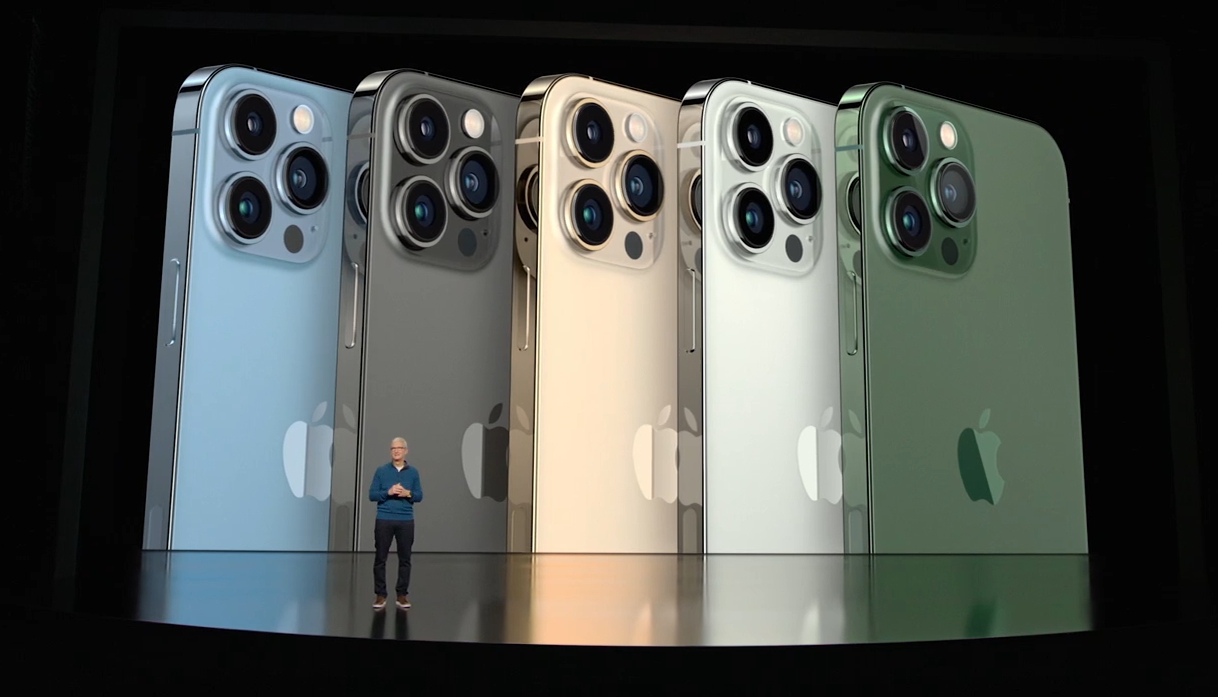 近期股市劇烈震盪，法人認為，具高殖利率蘋概股，可逢低伺機布局，圖為蘋果發表會。（翻攝Apple官網影片截圖）