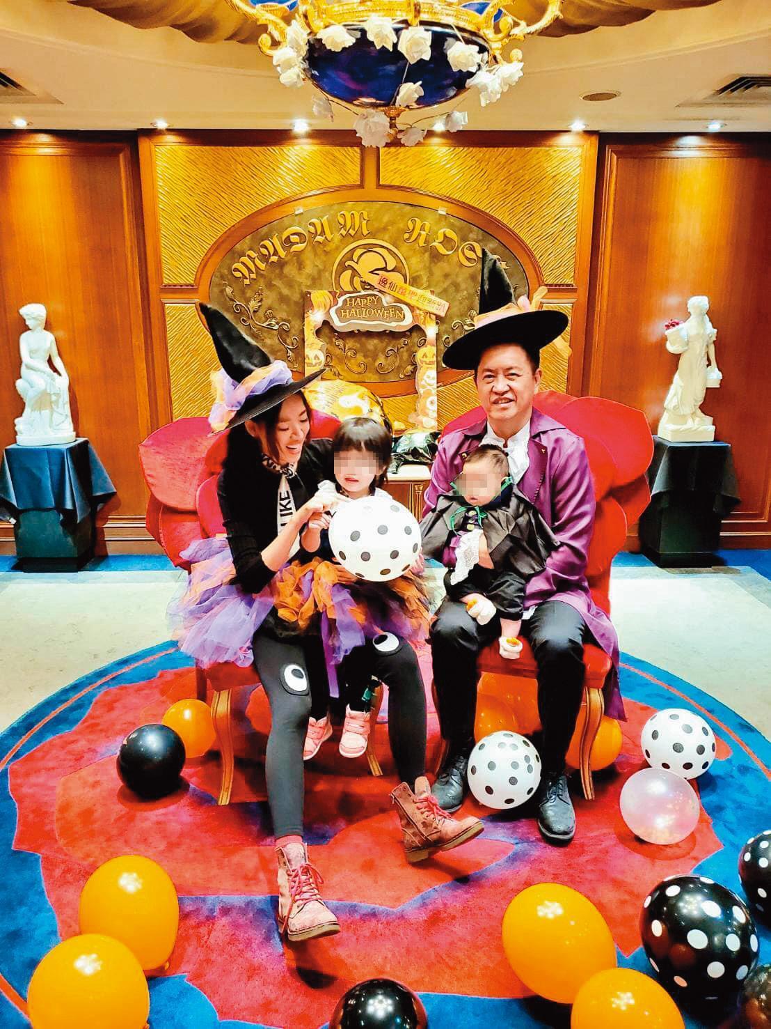 劉伊心與老虎牙子總裁林志隆結婚後，生下1女1子。（翻攝劉伊心臉書）