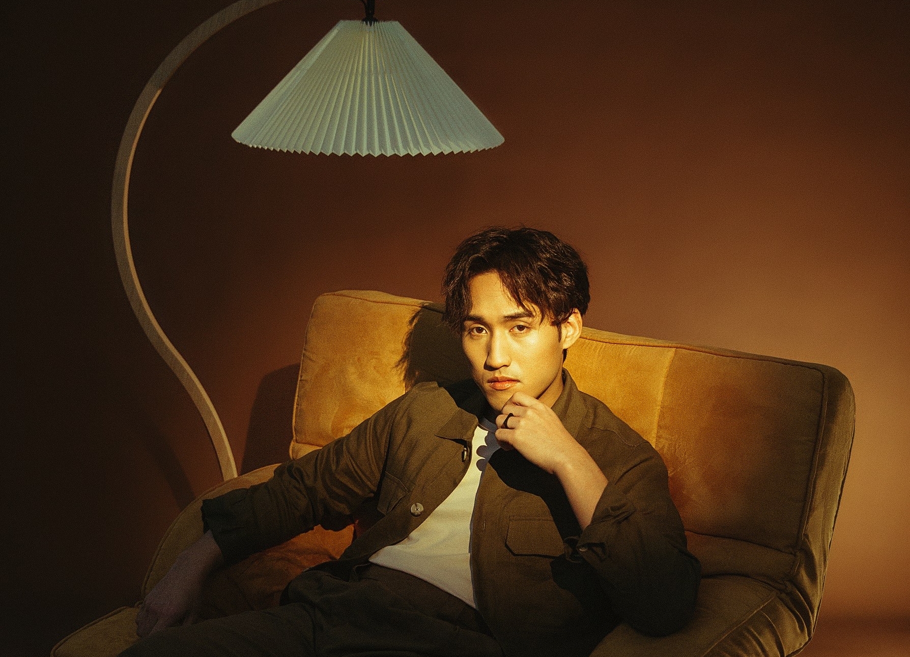 《中國新歌聲》新加坡海選冠軍出身的李俊緯，推全新單曲〈最初的期待〉。（李俊緯提供）