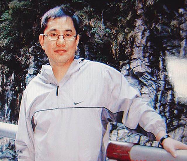集團首腦林明樺準備偷渡出境時被捕，之後趁機服毒自盡。（翻攝畫面）
