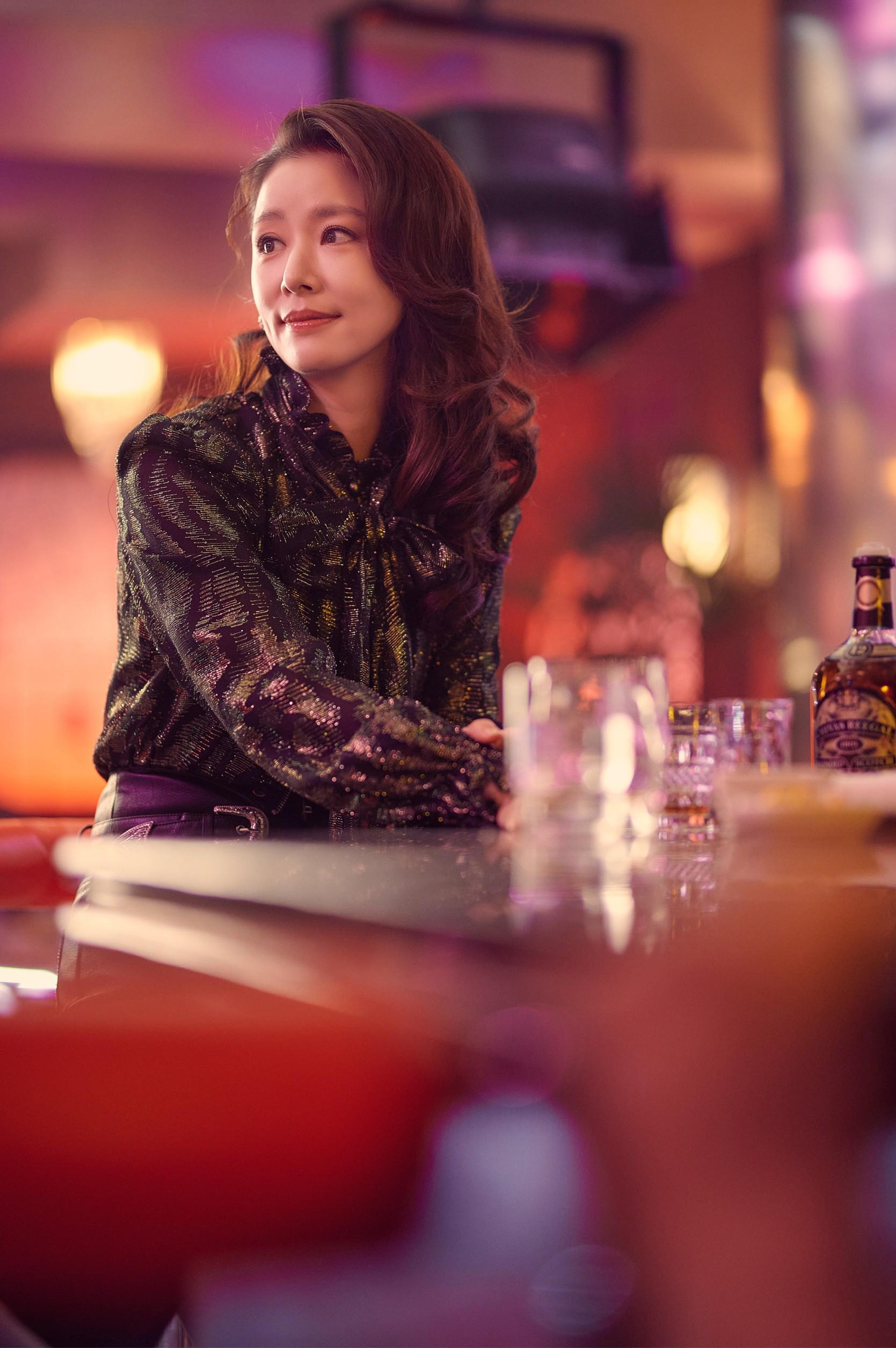 《華燈初上》林心如飾演「Rose MAMA」，精湛演技深受觀眾喜愛。（Netflix、百聿數碼提供）