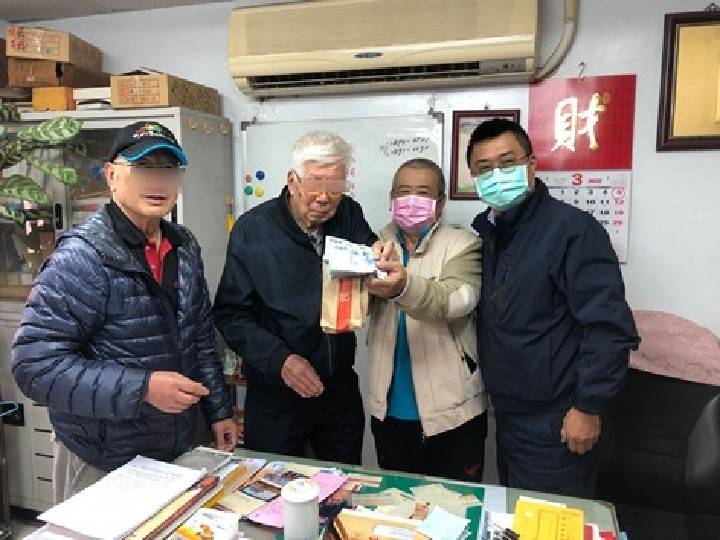 主委感謝警方幫忙找回40萬元。(翻攝畫面)