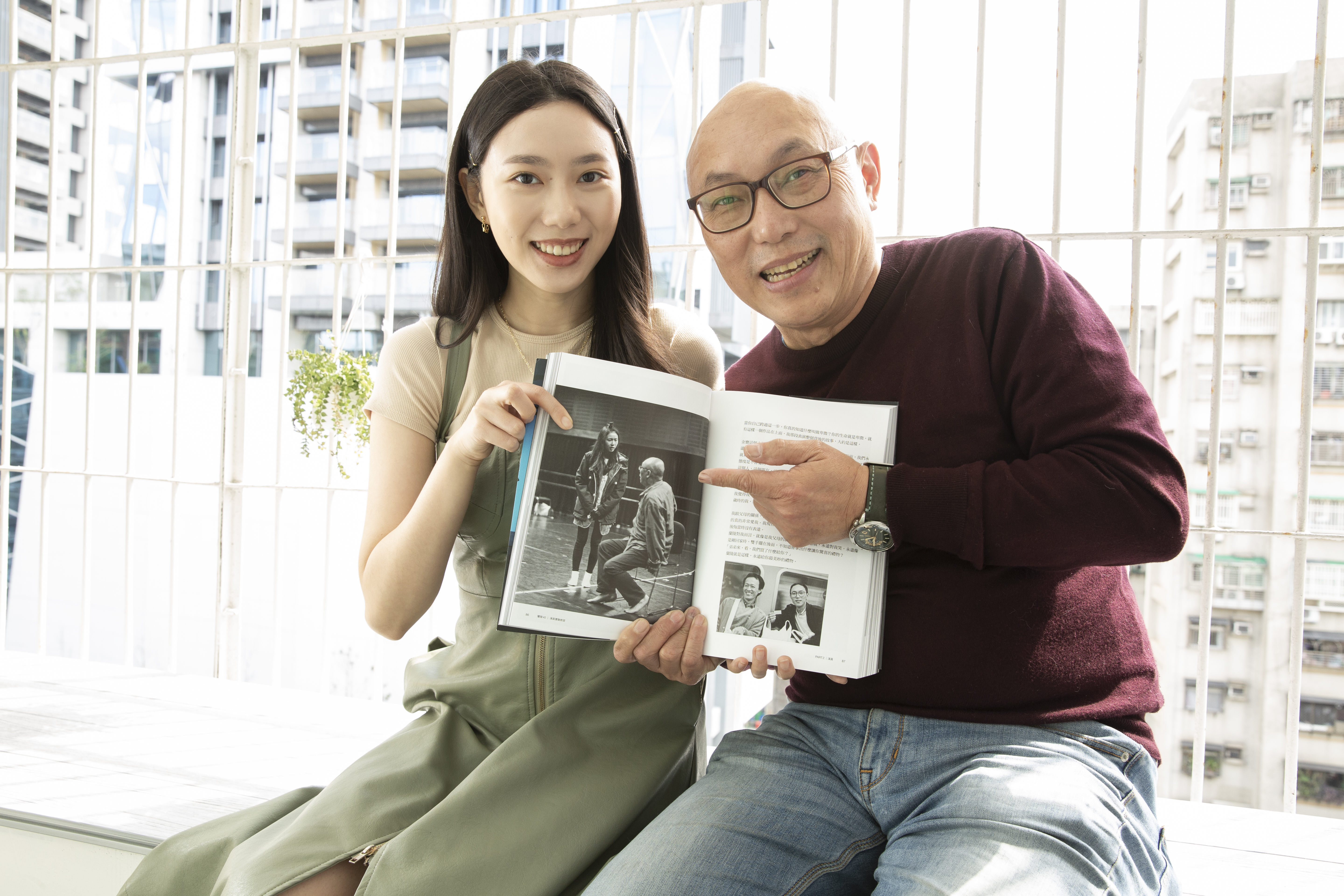 鄧安寧和女兒一起演出蘭陵劇坊40週年紀念作《演員實驗教室》。